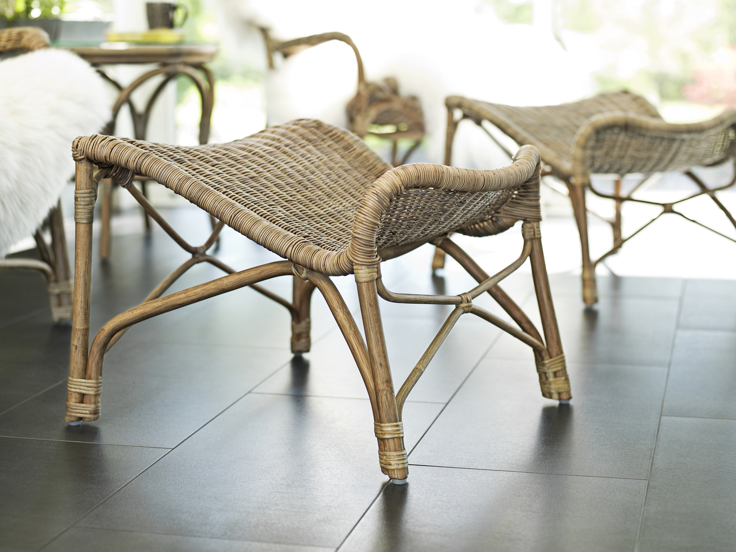 Hillerstorp Praktö Jalkarahi Luonnonvärinen