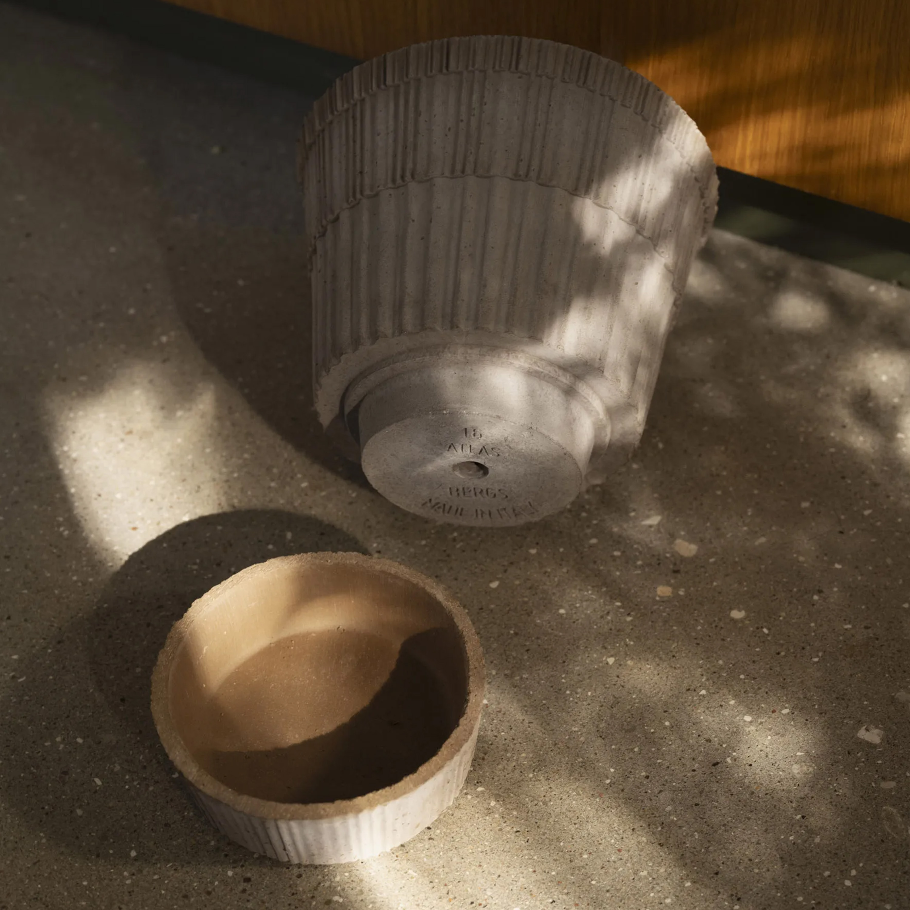 Bergs Potter Atlas Kruka Raw Grey Terracotta Ø14