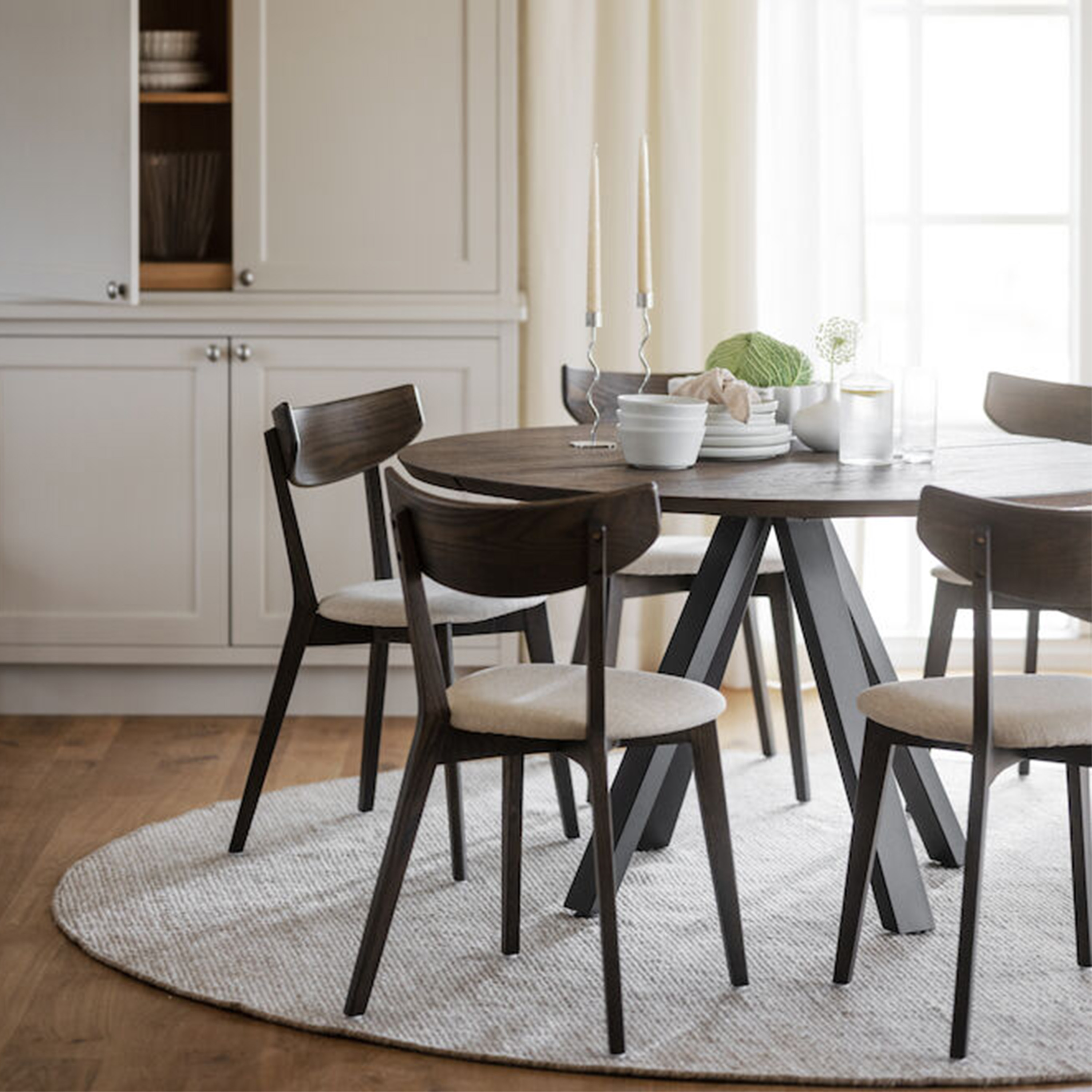 Rowico Home Ami Matstol Brun Ek/Beige