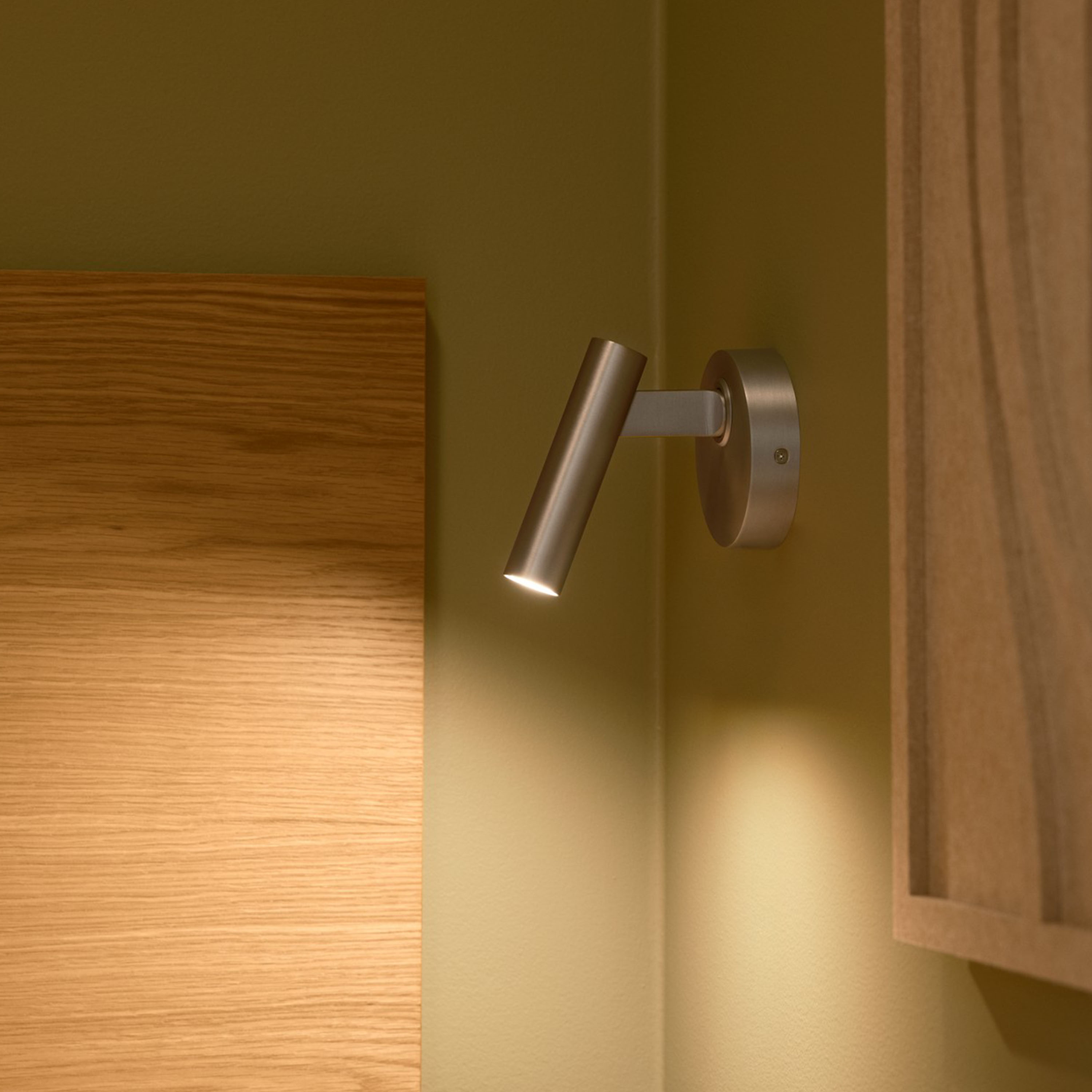 Design For The People Makoto Vägglampa Satin Krom 13cm