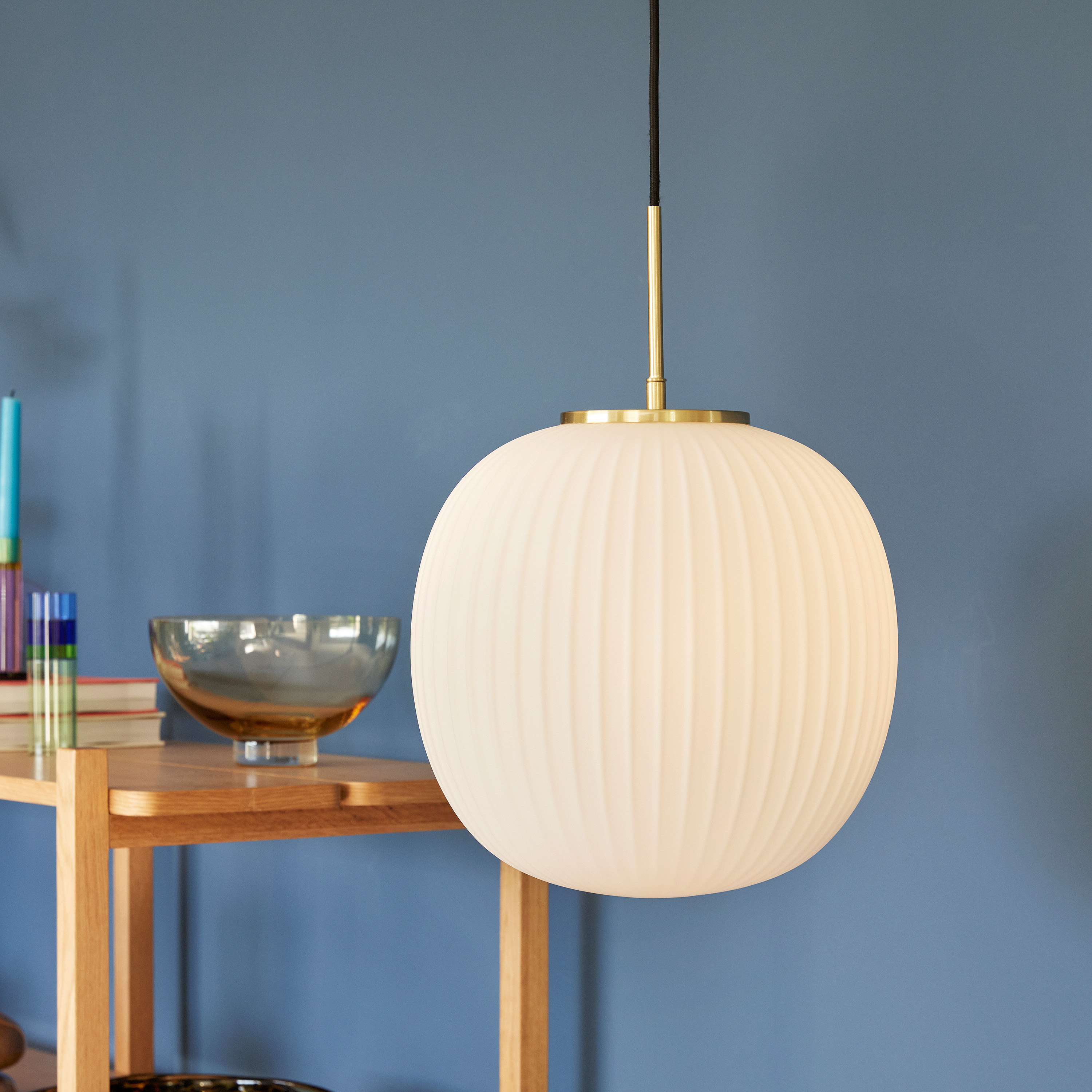 Hübsch Serene Taklampa Vit/Mässing Ø32cm