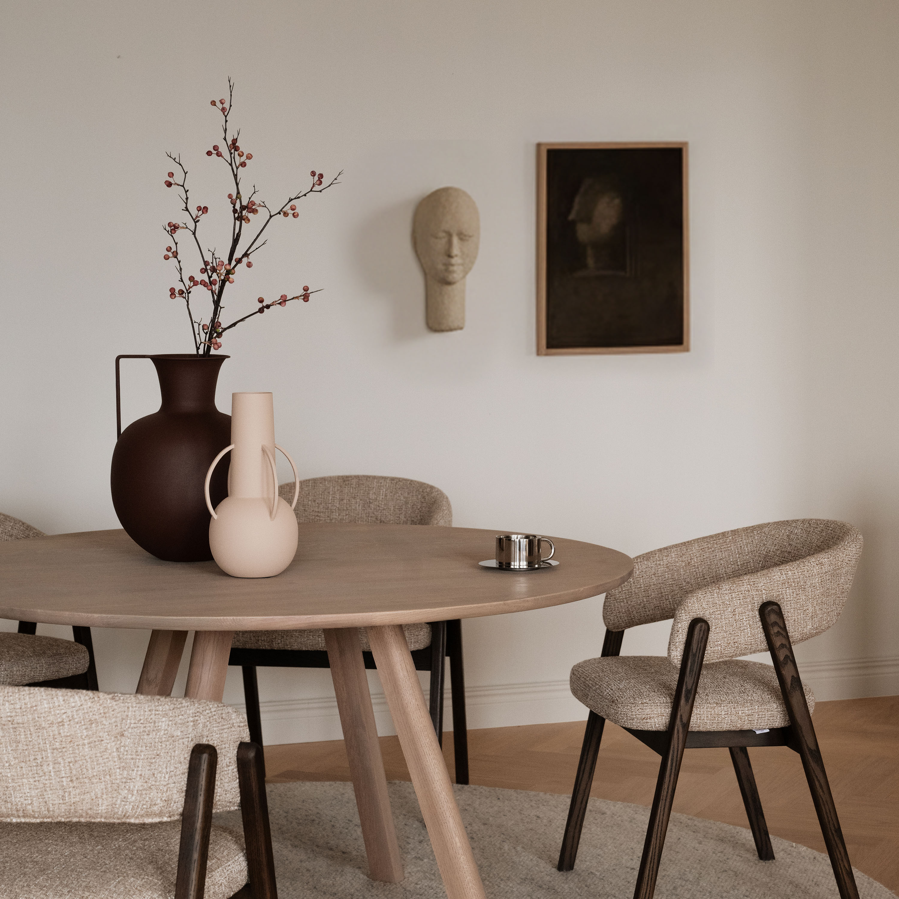 Rowico Home Clapperton Matbord Sandfärgad Ø140