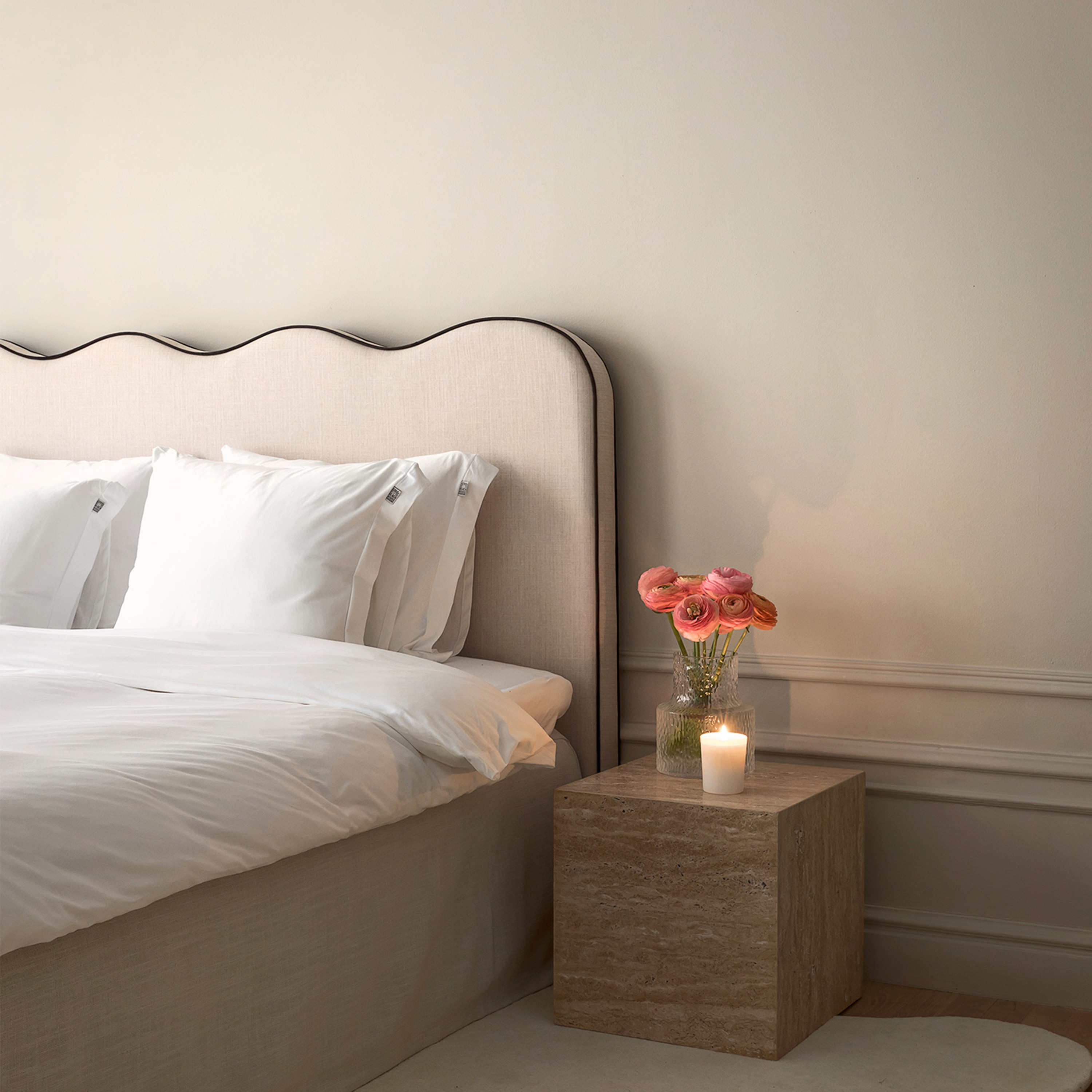 Sleepo Collection Tilly Sidobord Travertin 40cm