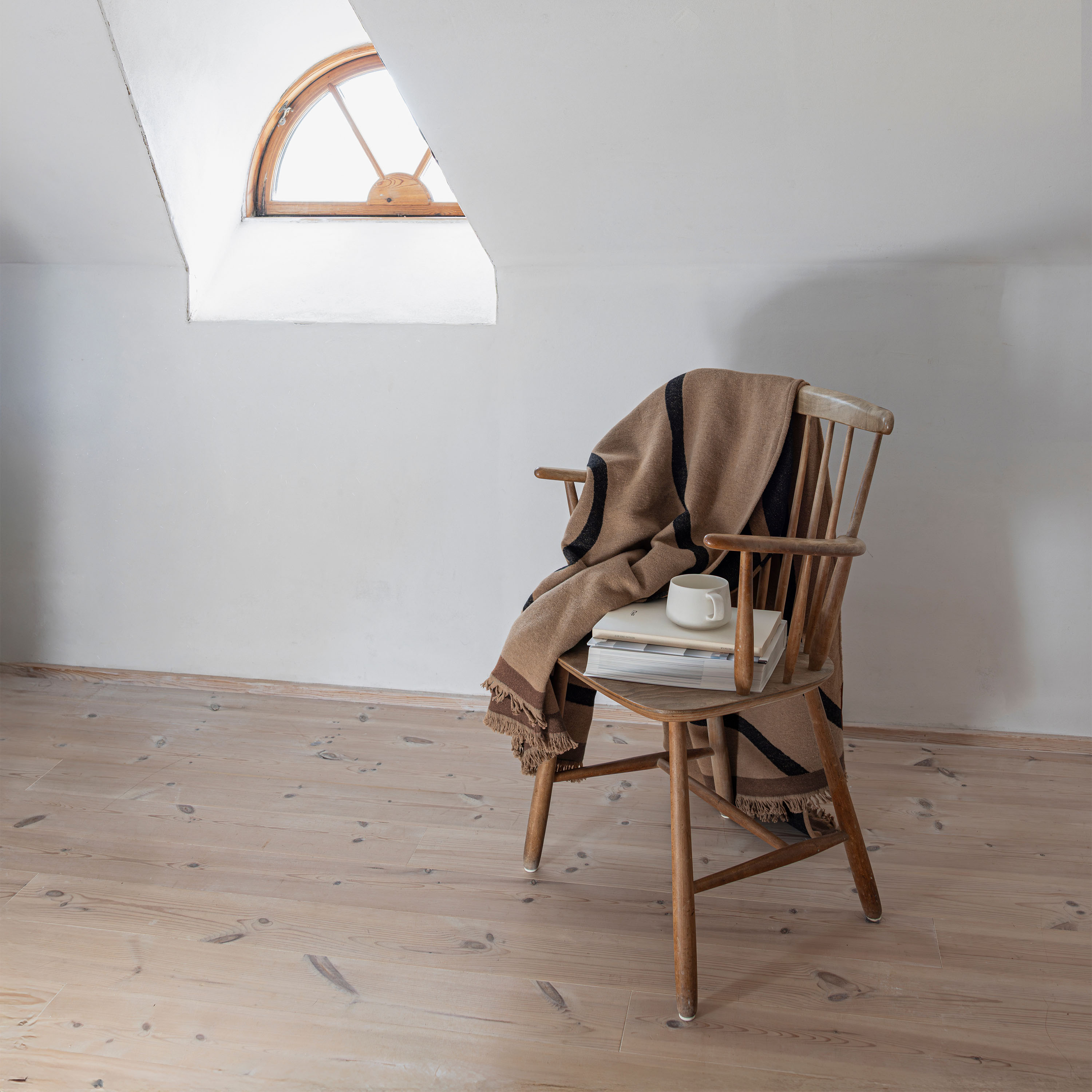 Mette Ditmer Shadow Pledd Latte/Sort 130x175