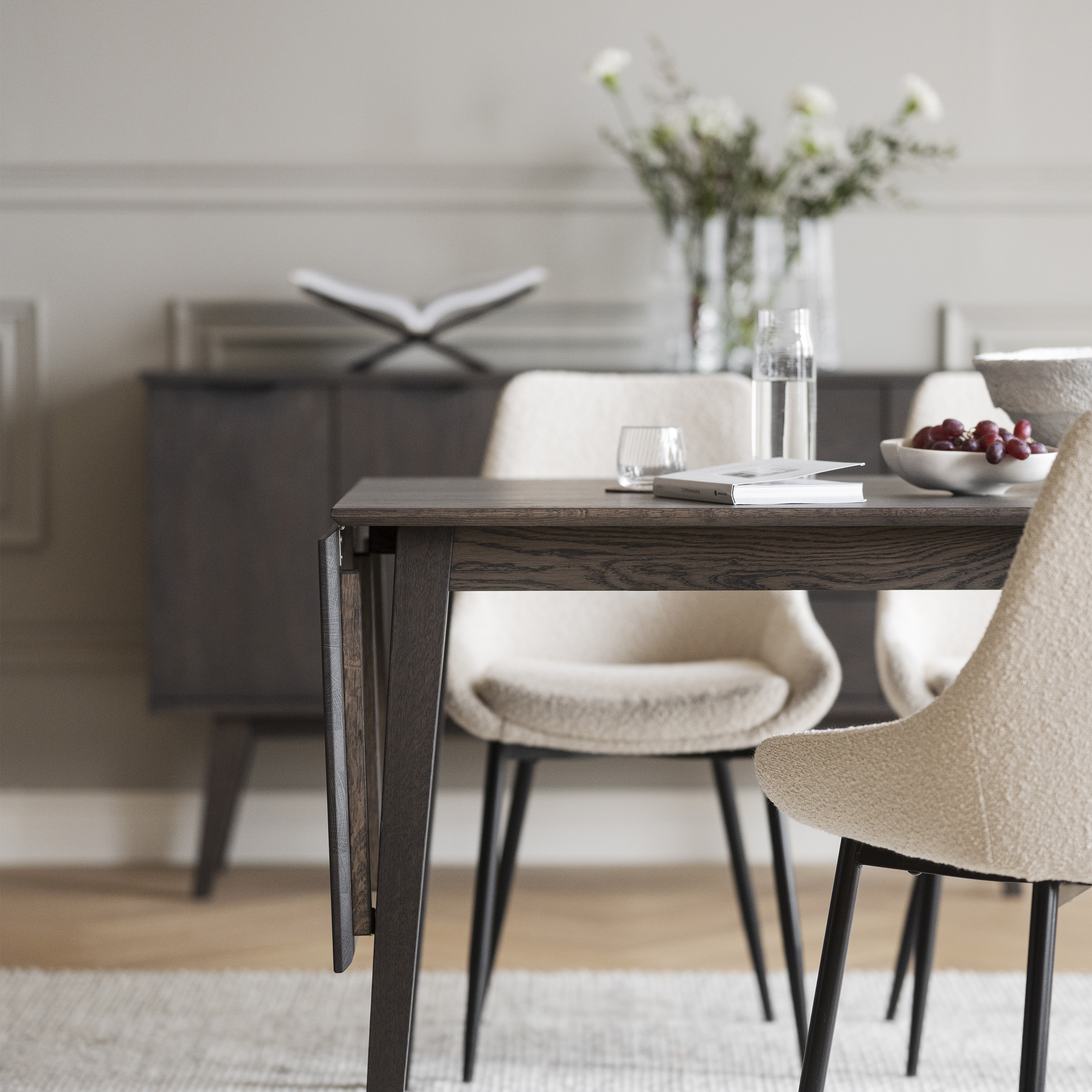 Rowico Home Filippa Klaffbord Mörkbrun Ek 120cm