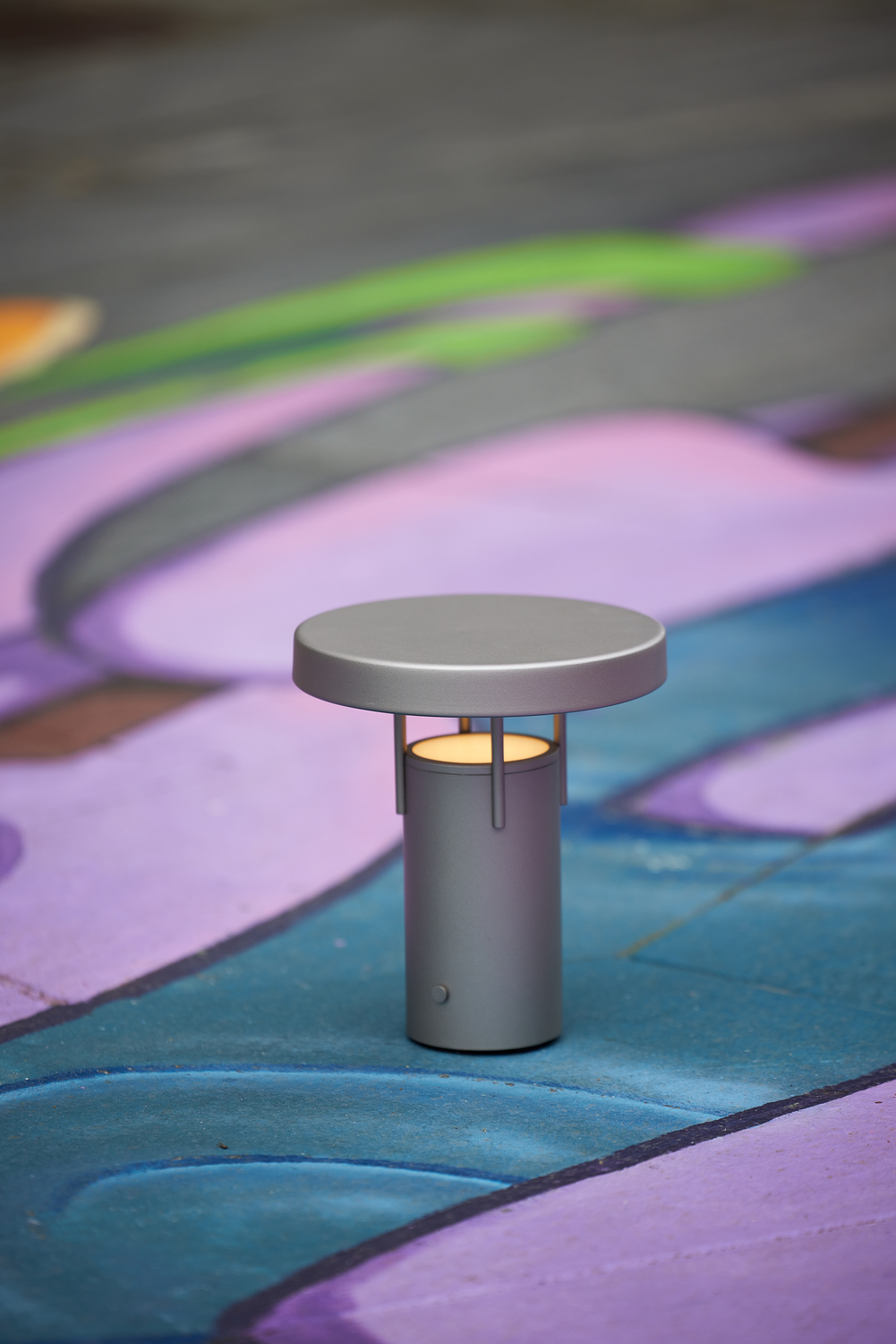 Hübsch Bringme Mini Portabel Bordslampa Metallic Sand 20cm