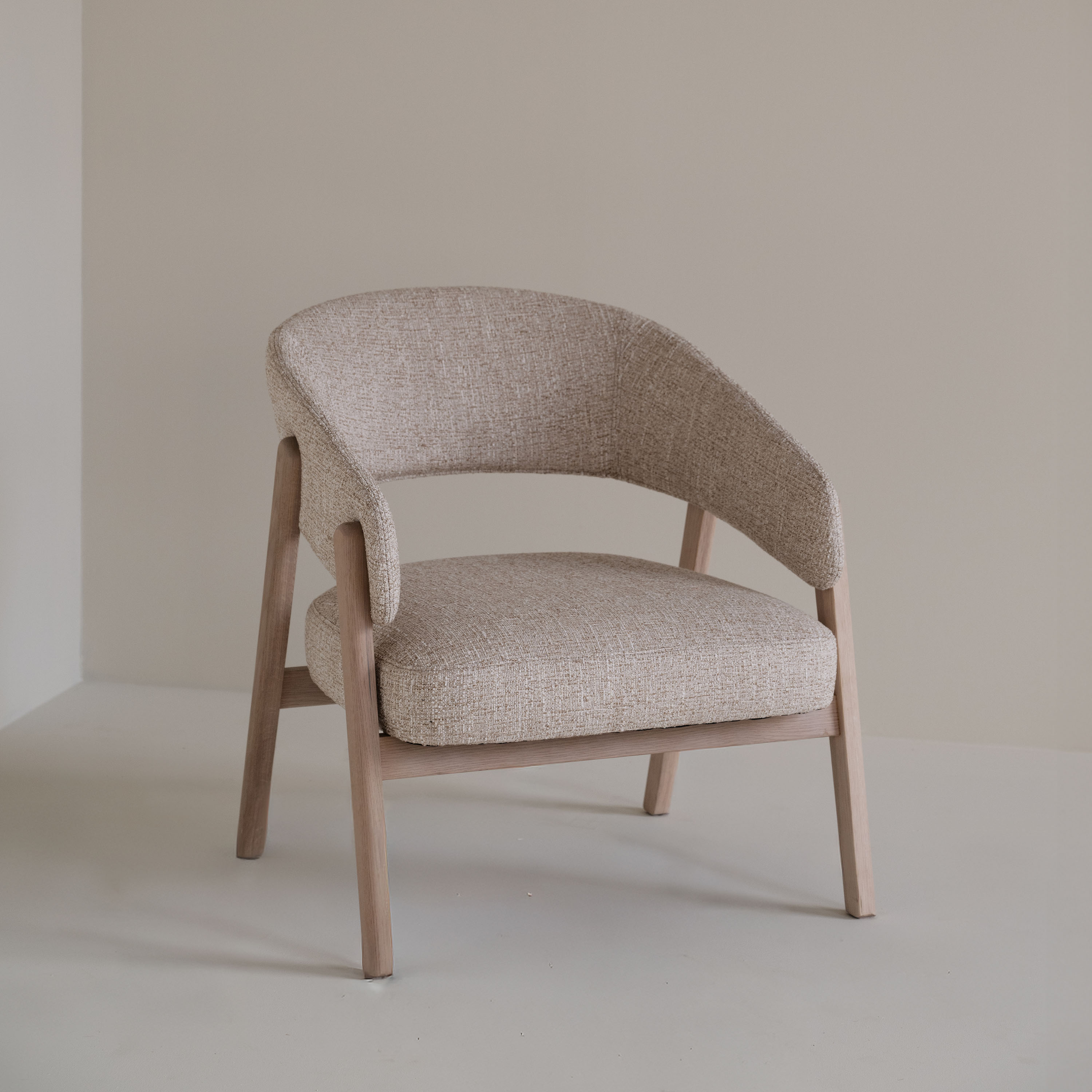 Rowico Home Barnaby Loungesessel Hellbeige/Weißpigmentiert