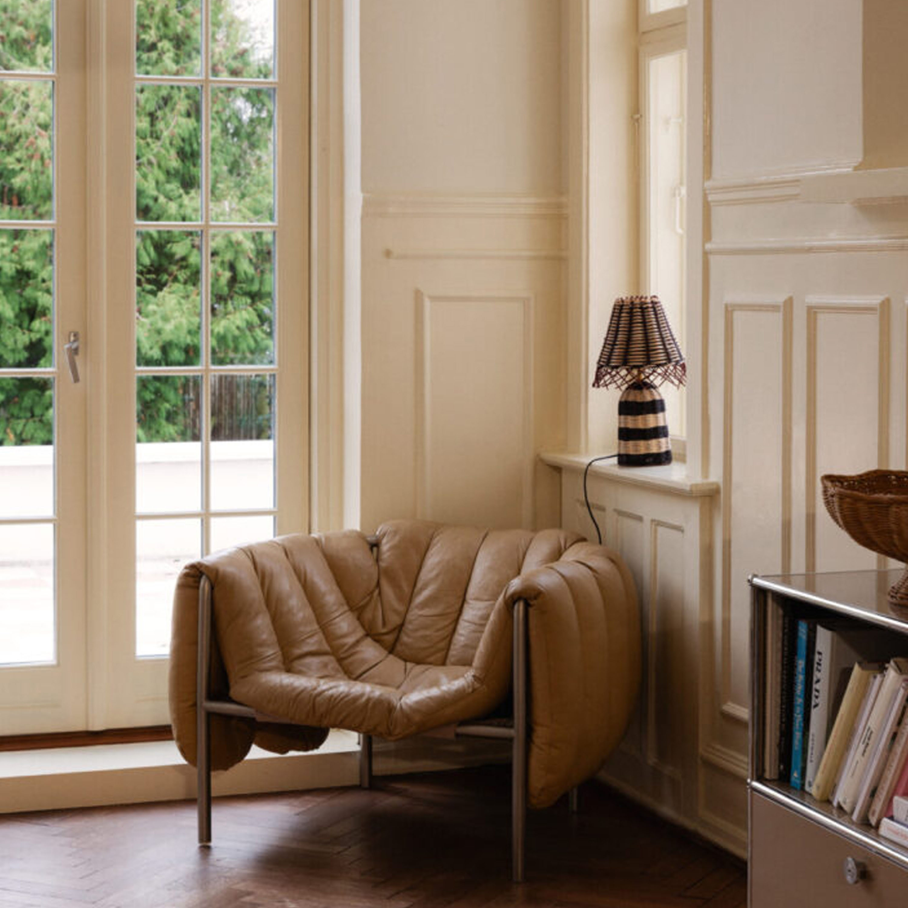 Olsson &amp; Jensen Pranav bordlampe beige/svart 40 cm