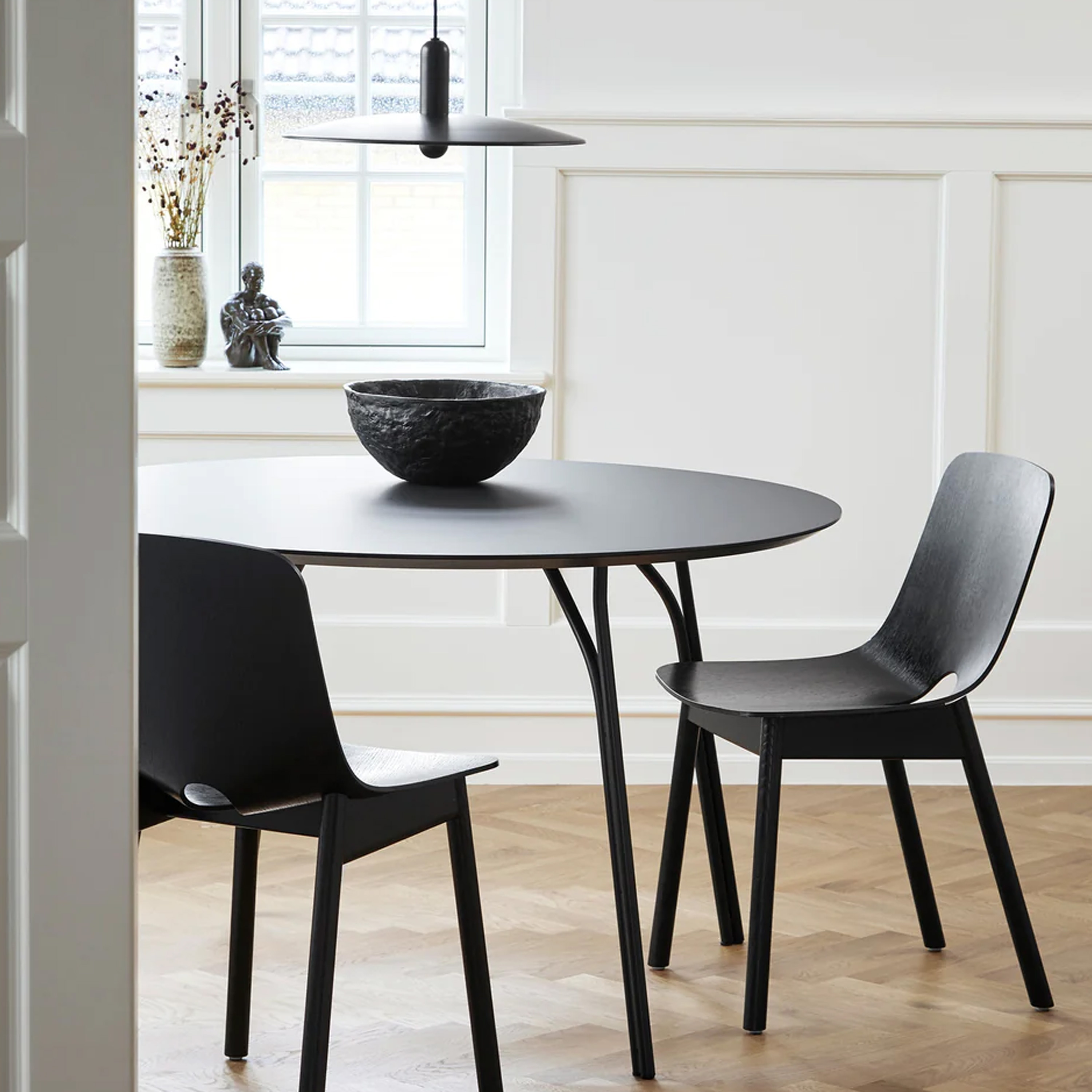 Woud Tree Spisebord Svart 120cm