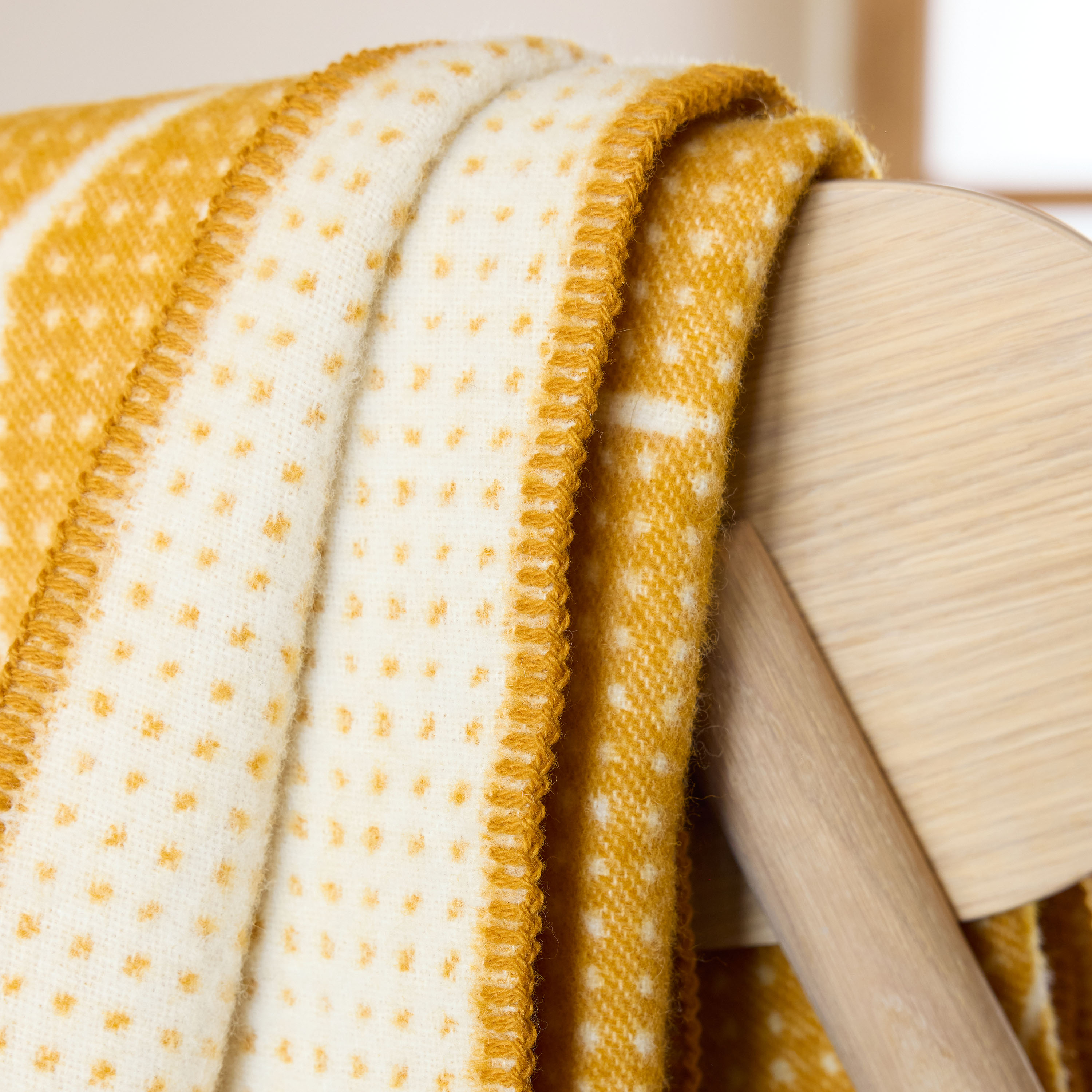 Northern Fall Pledd Gul 130x170