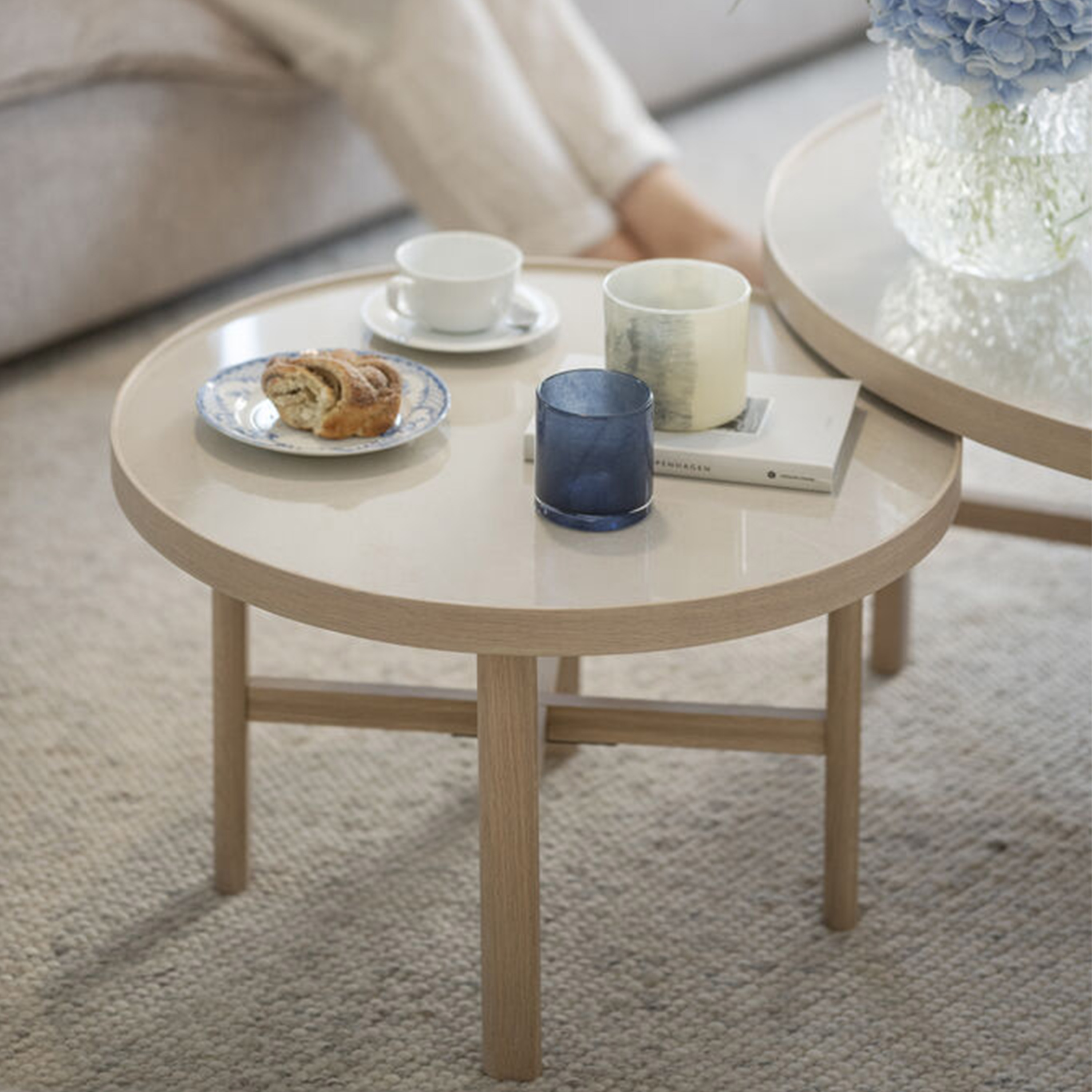 Rowico Home Marsden Couchtisch Beige/Weißpigmentiert Ø60