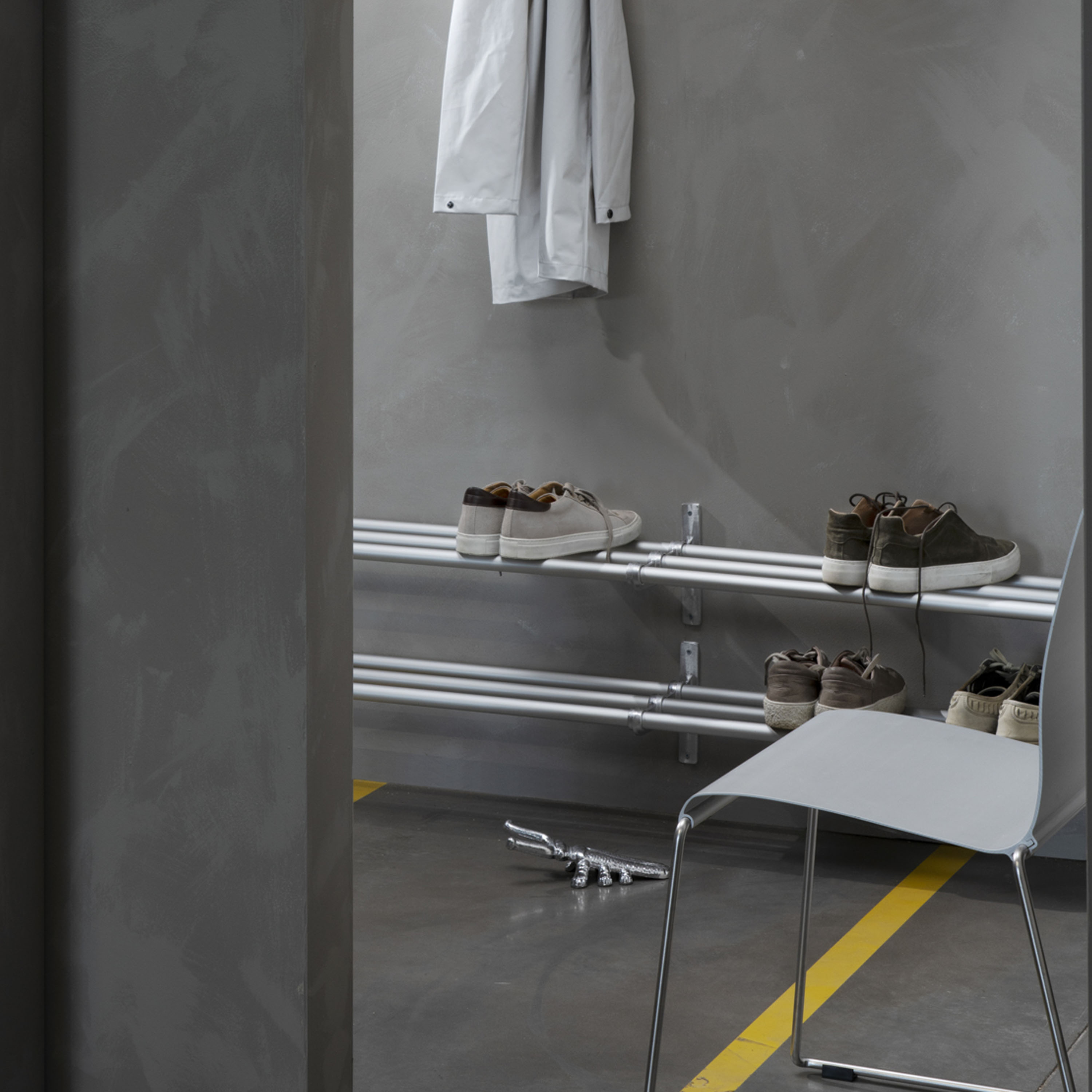 Essem Design Ekoxe Saapikasrenki Alumiini