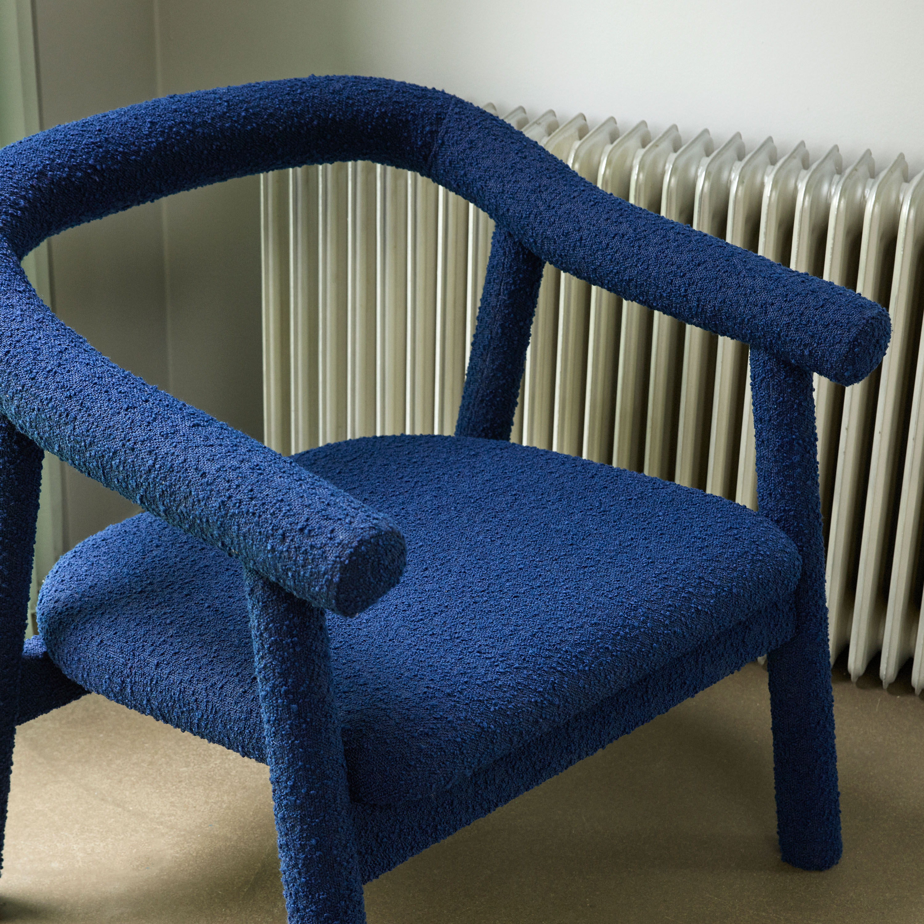 Hübsch Ouli Lenestol Dark Blue