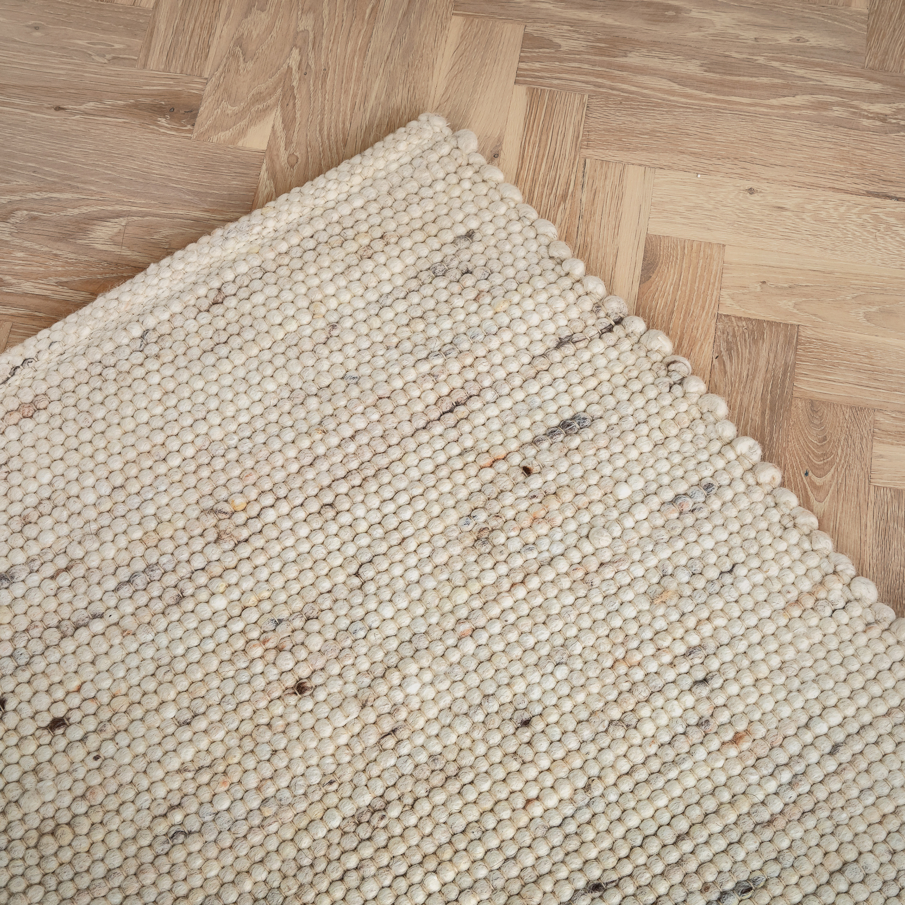 Milos Ullteppe Beige 300x400