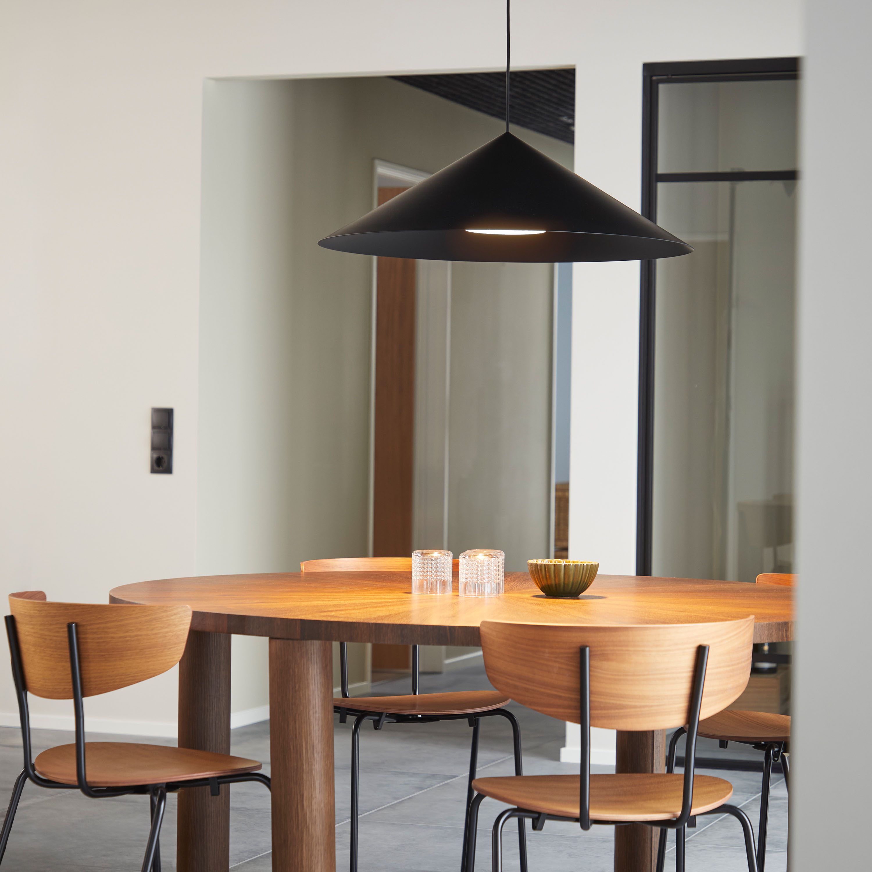 LOOM Design Hanzu So Taklampa Black Ø75