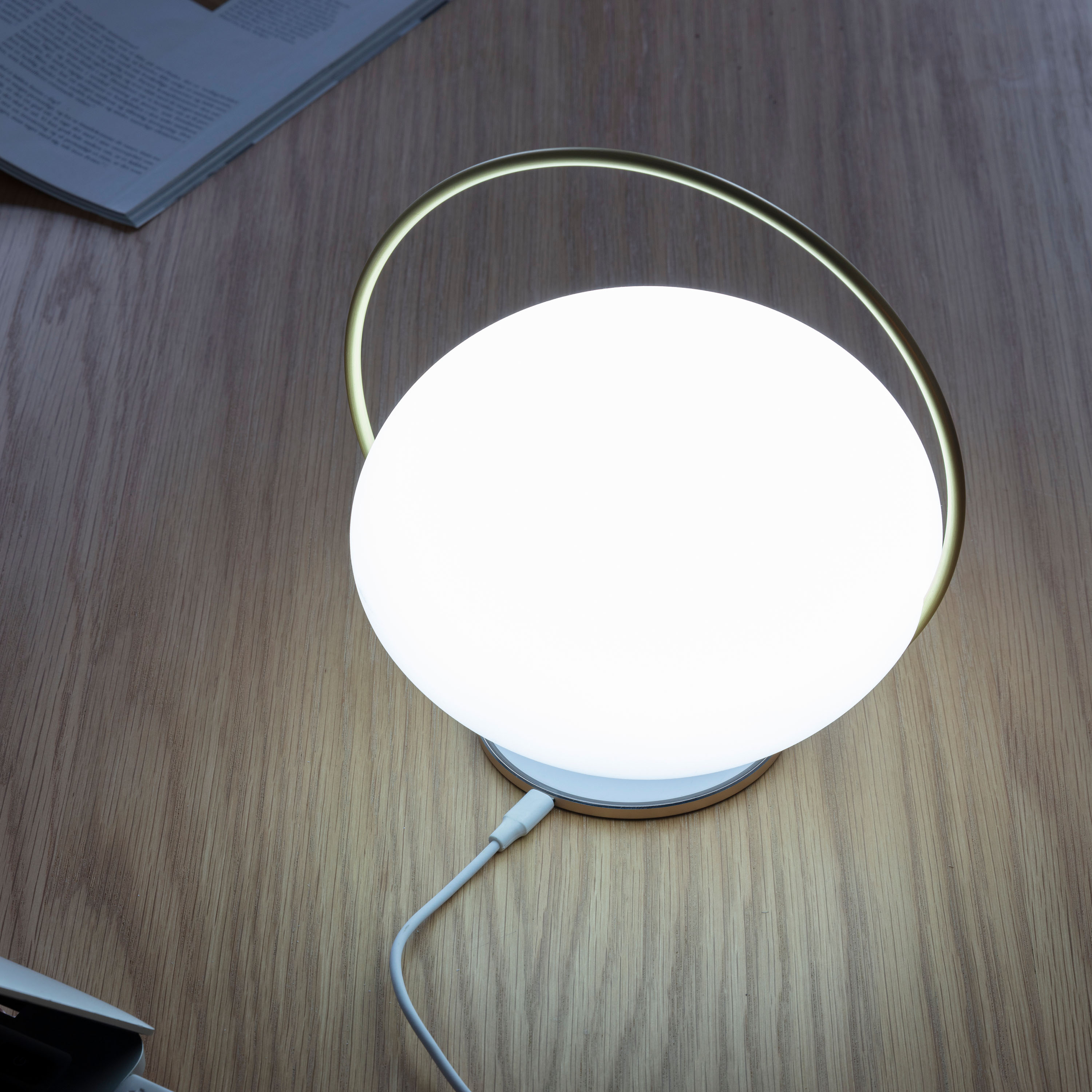 Umage Orbit Tragbare Tischlampe White 18cm