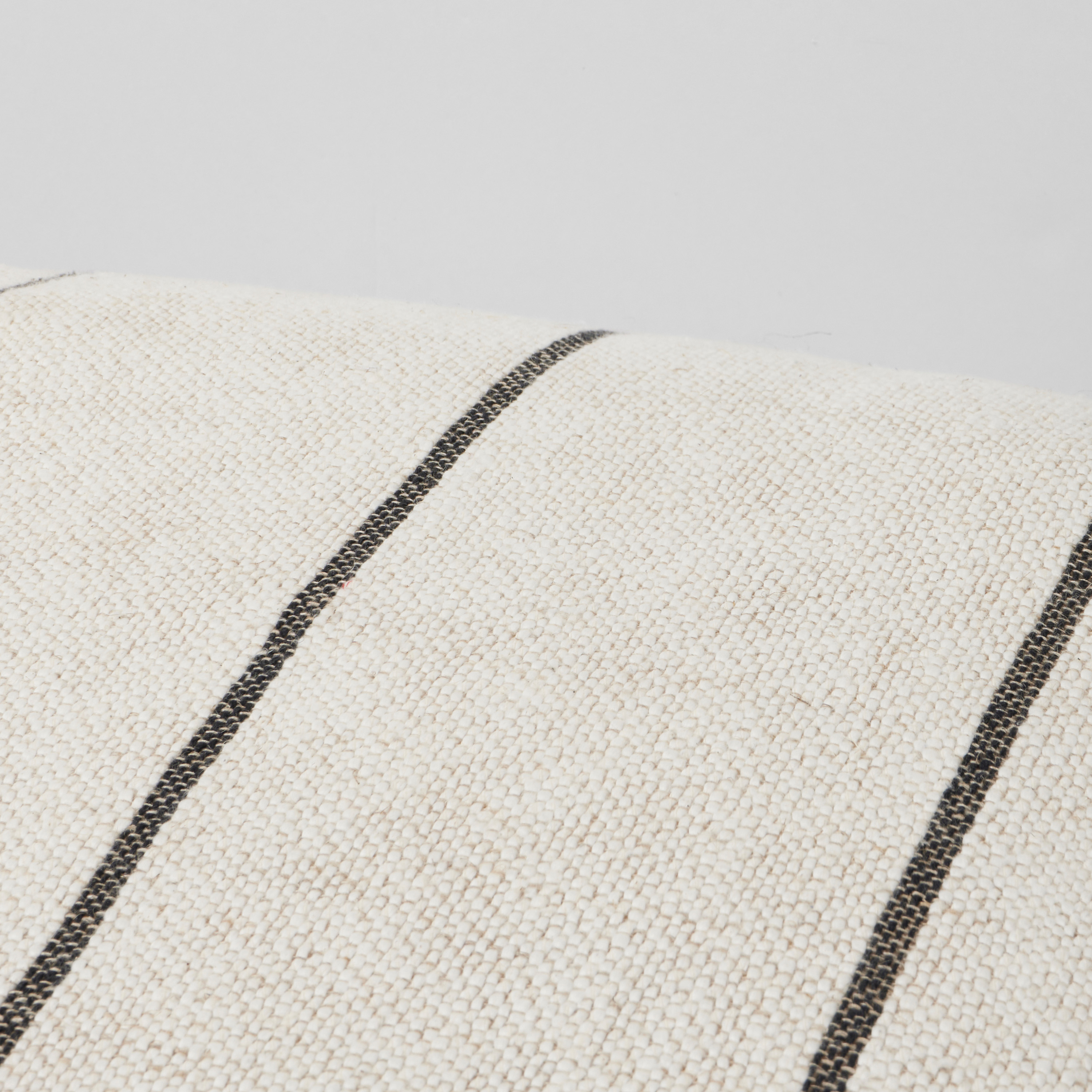 Broste Copenhagen Sigrid Kuddfodral Light Beige/Black 50x50