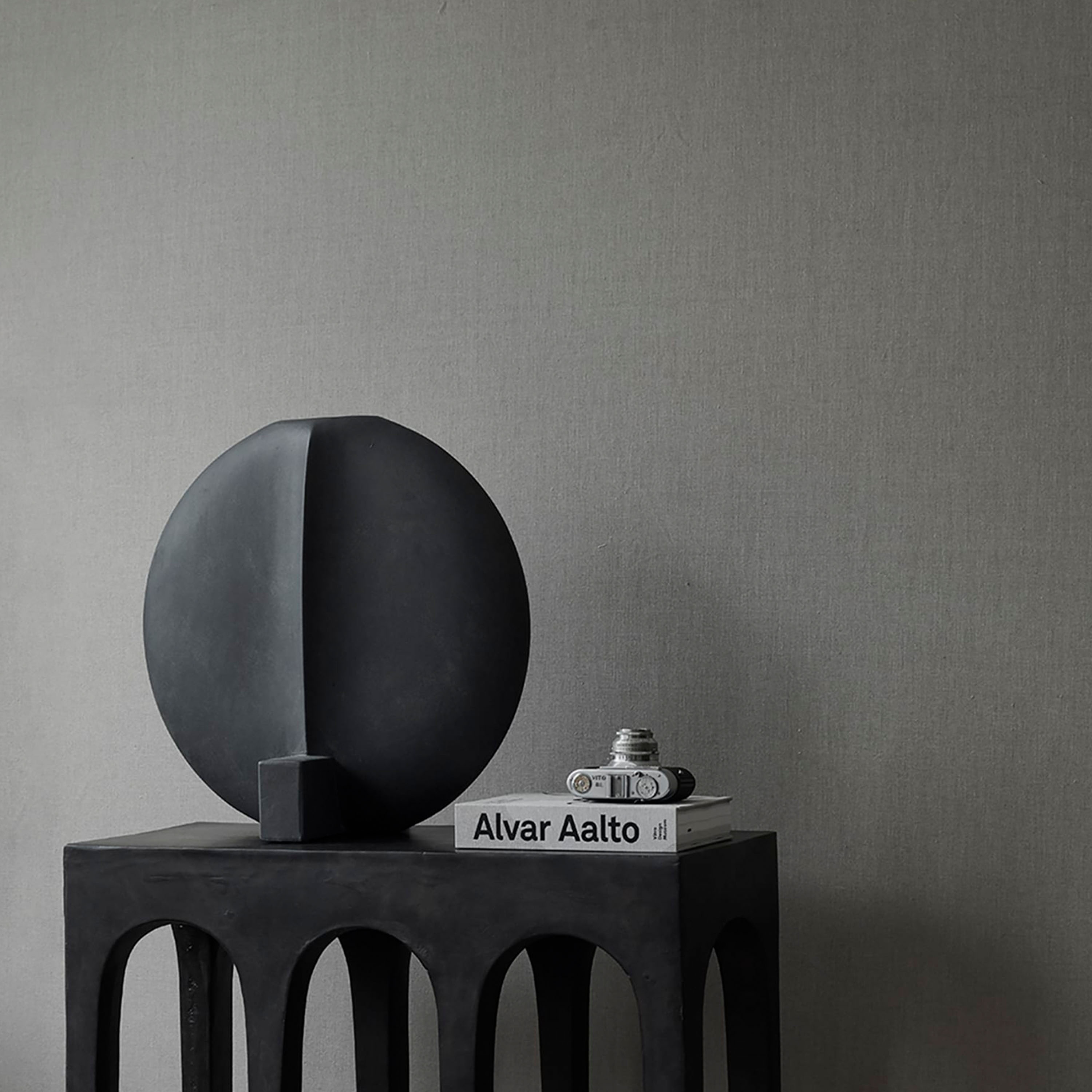 101 Copenhagen Guggenheim Vase Svart Stor