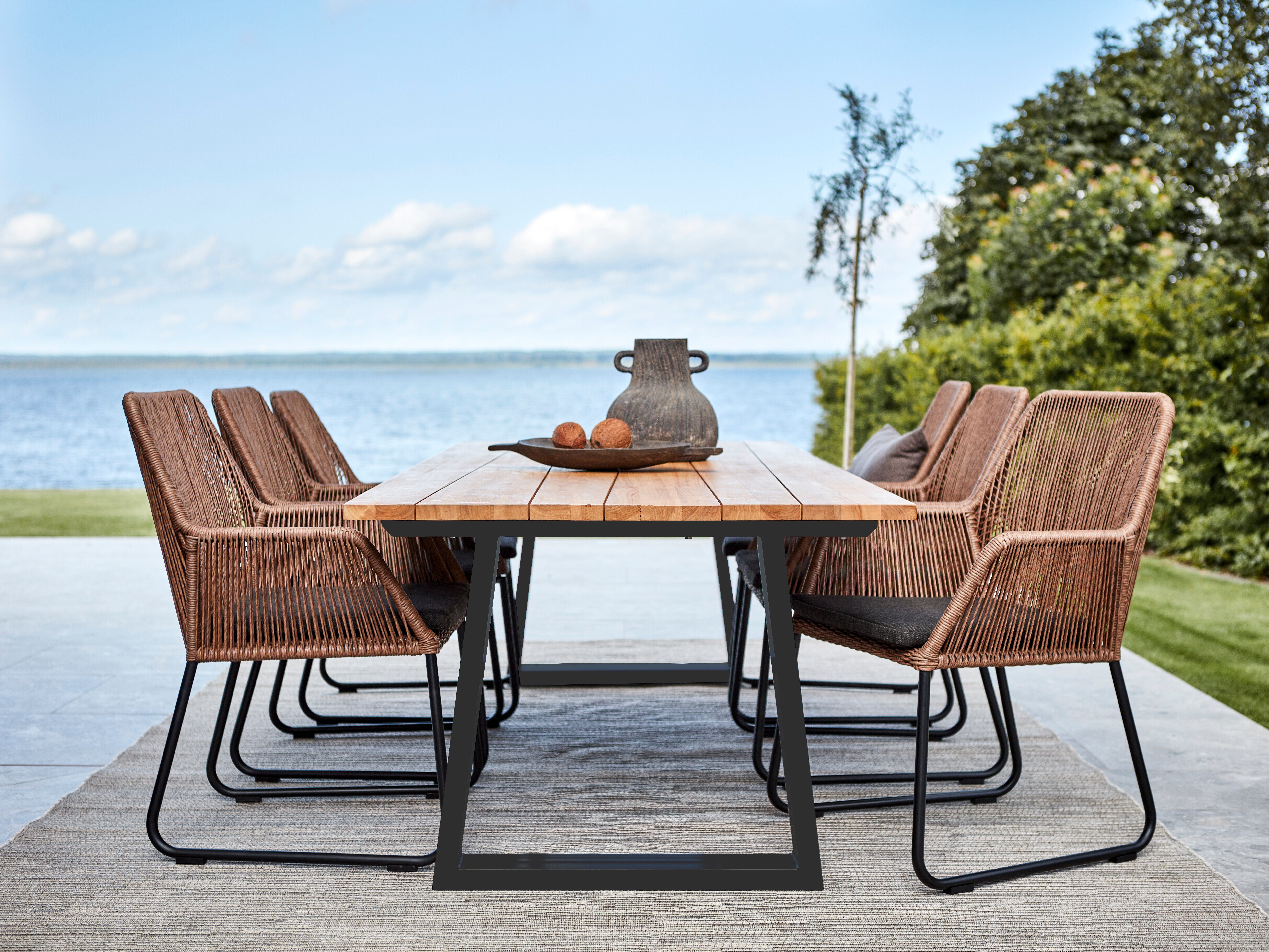 Brafab Laurion Matbord Svart/teak 230cm