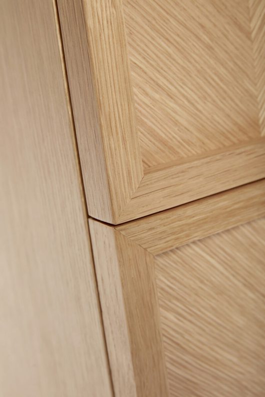 Hübsch Herringbone Nattbord FSC Eik