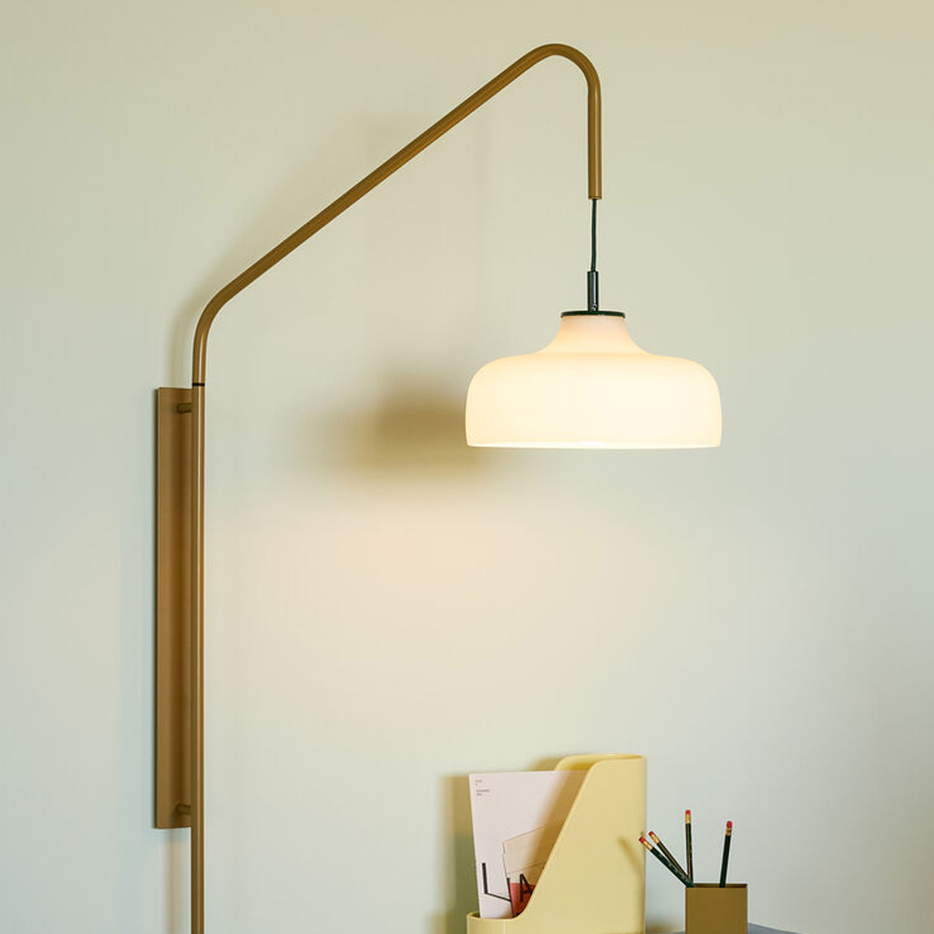 Hübsch Current Vägglampa Khaki/Vit