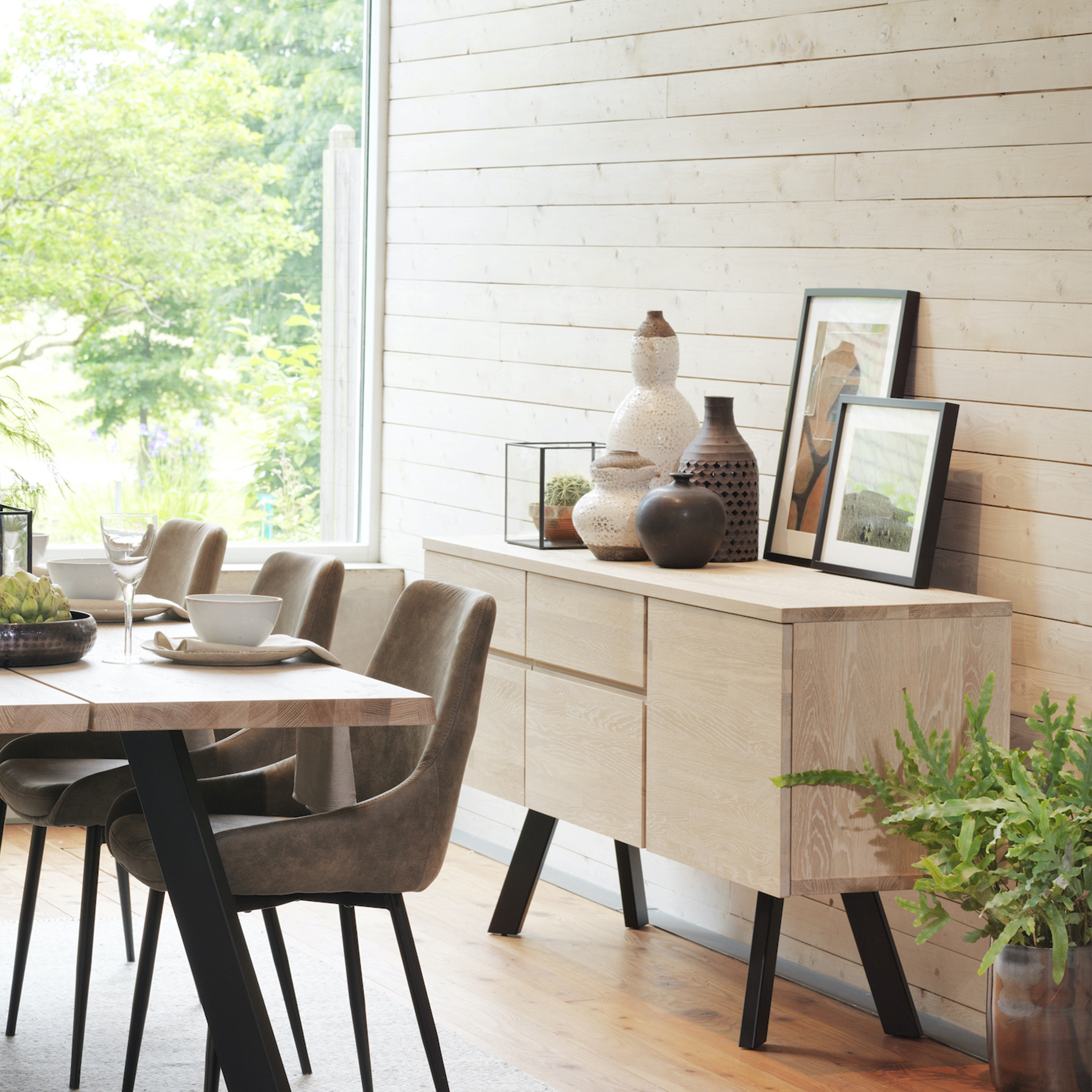 Rowico Home Fred Sideboard Vitpigmenterad