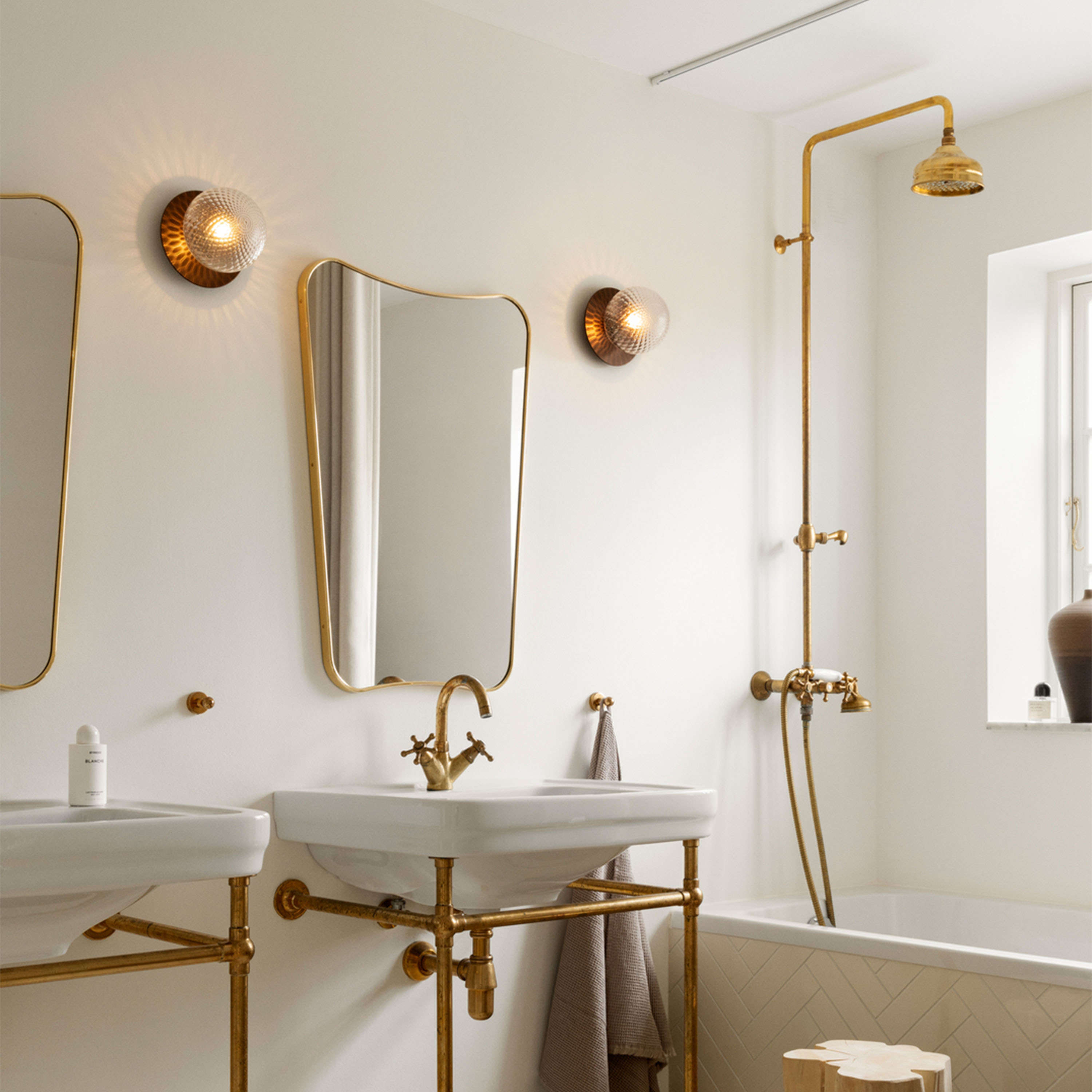 Nuura Liila 1 Vägg-/taklampa Dark Bronze/Optic Clear Medium