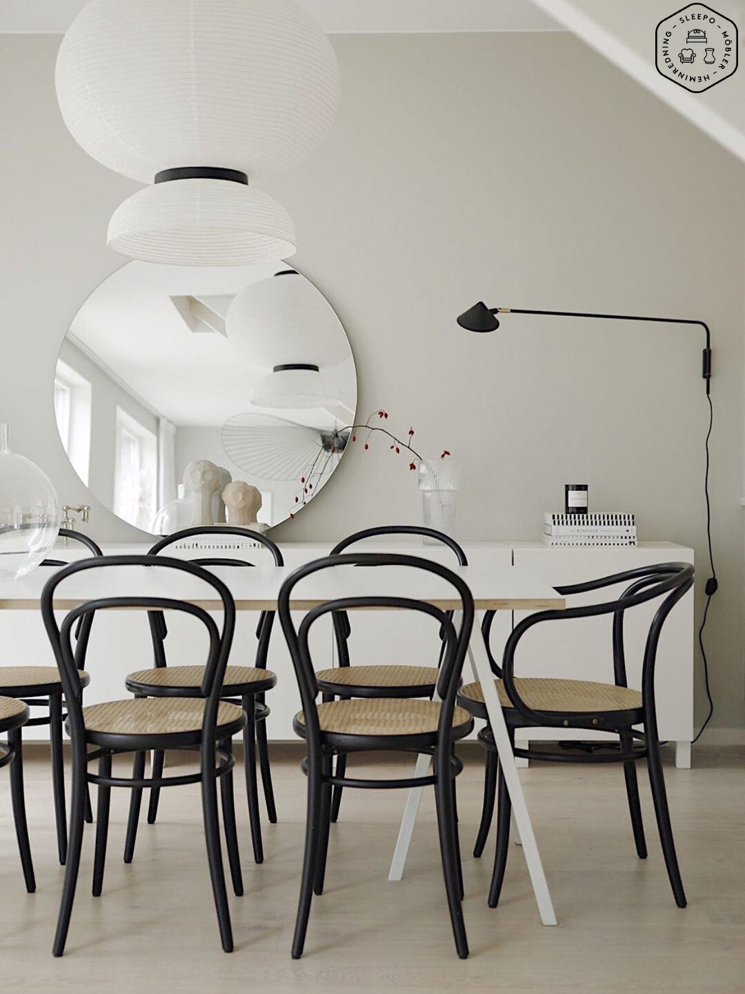 Watt &amp; Veke Kelly Lange Wandleuchte Schwarz