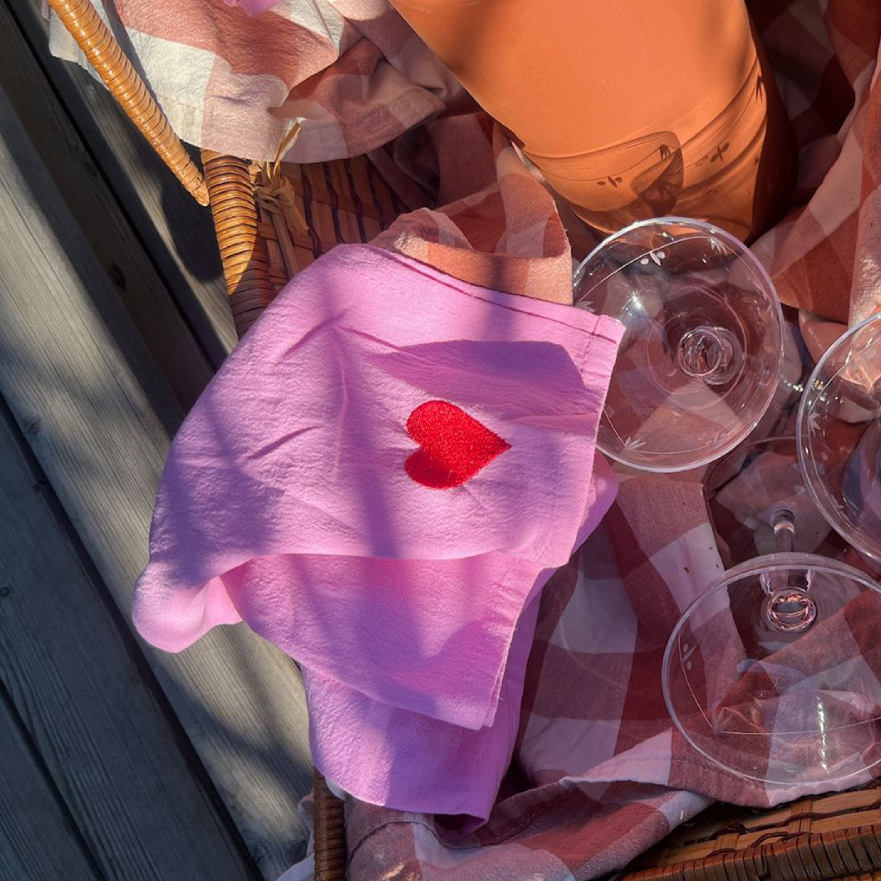 Midnatt Midnattin Pink Hearts -lautasliinojen 4-pakkaus