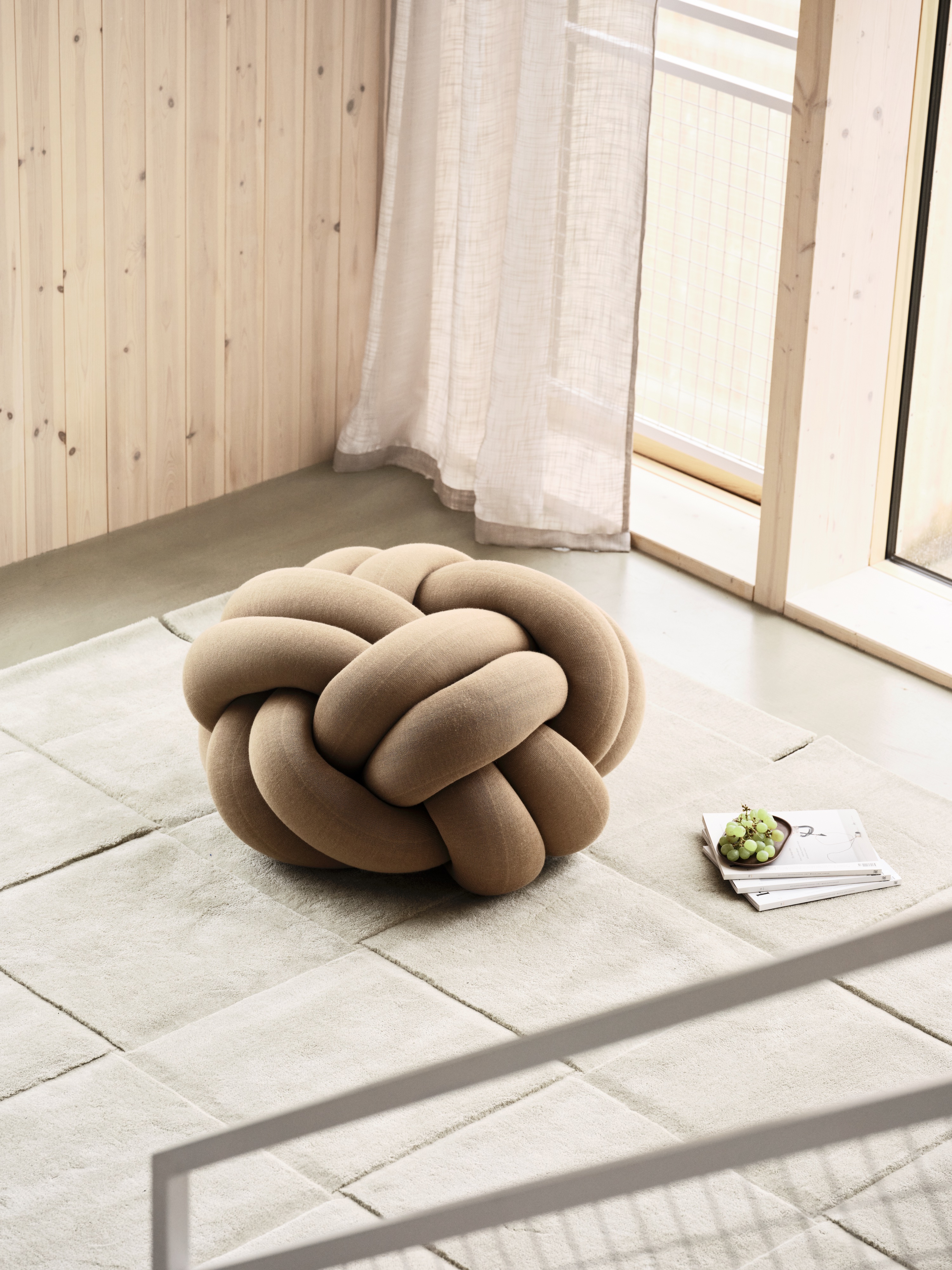Design House Stockholm Knot Sittpuff XL Camel