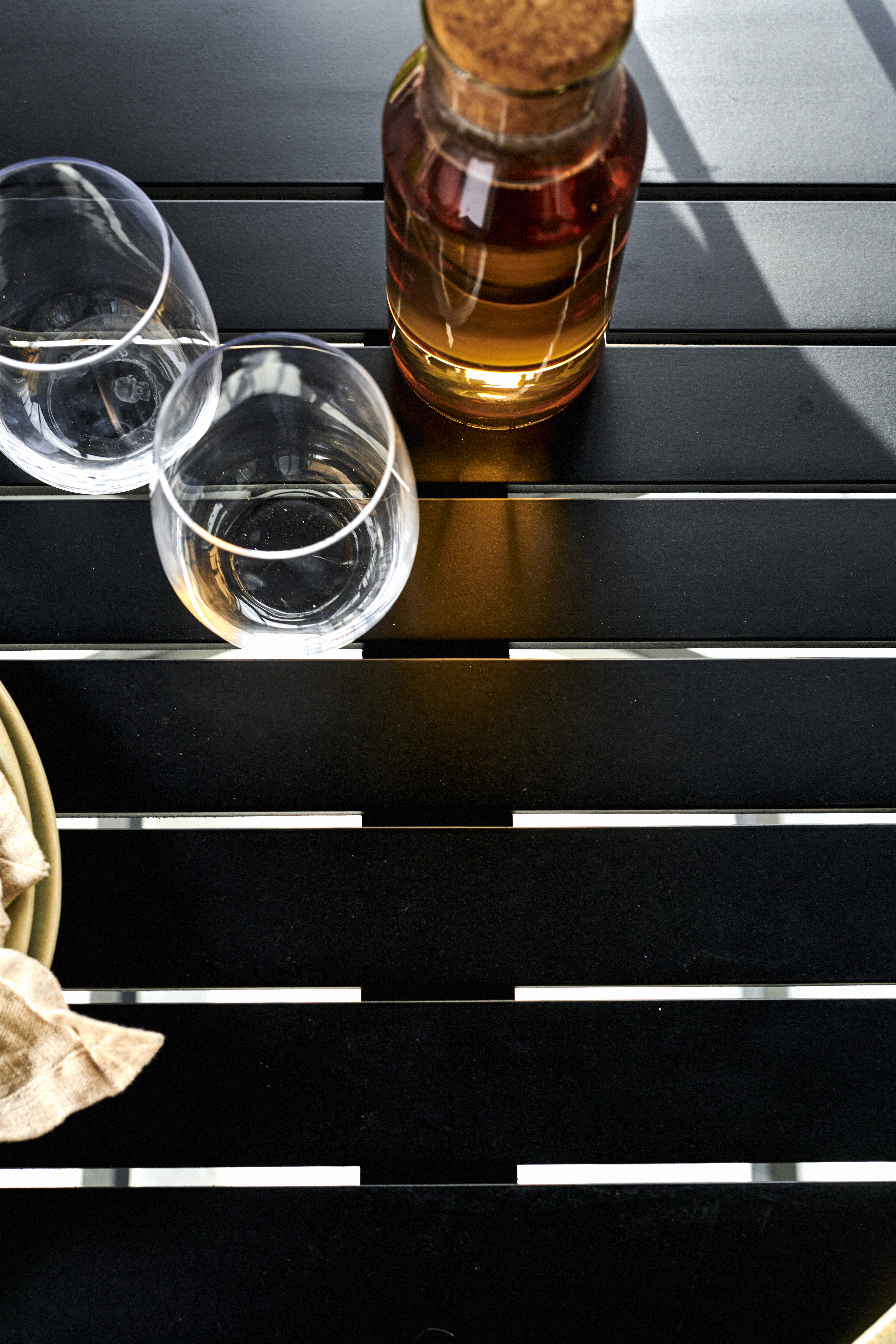 Cinas Butterfly Parvekepöytä Musta Mahonki 130 cm