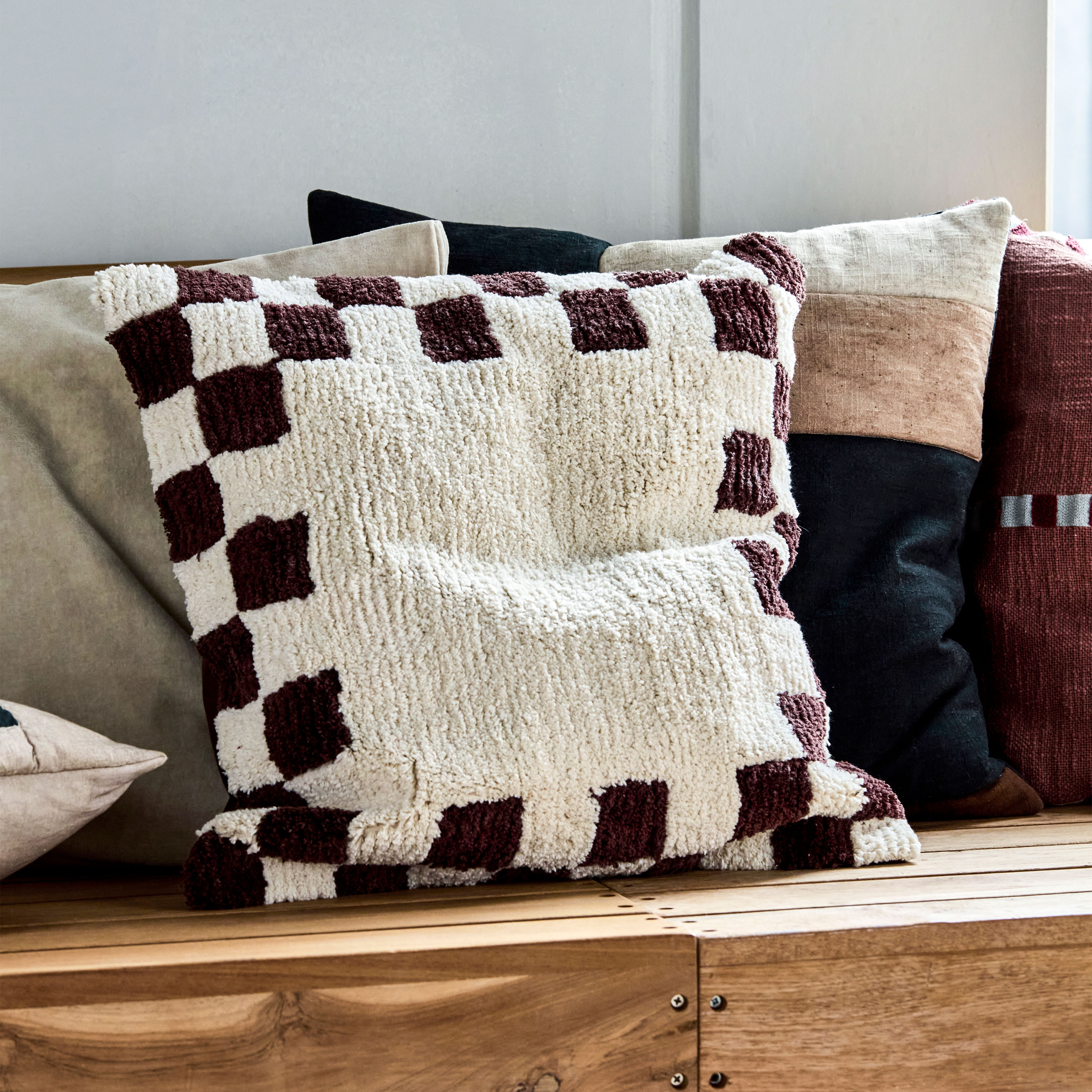 House Doctor Chess Tyynynpäällinen Brown/Off‑white 50x50