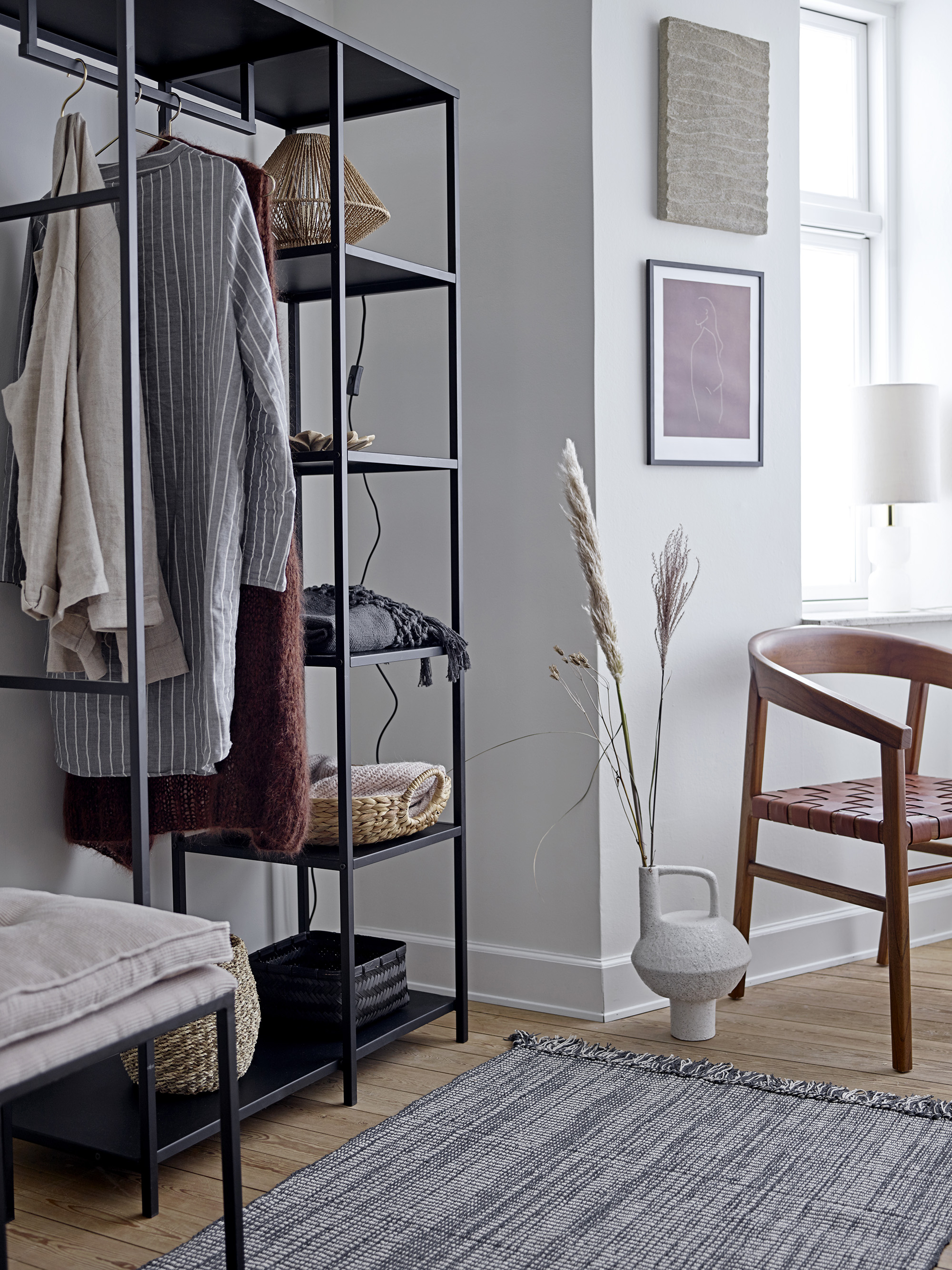 Bloomingville Valde Vaateripustin Musta