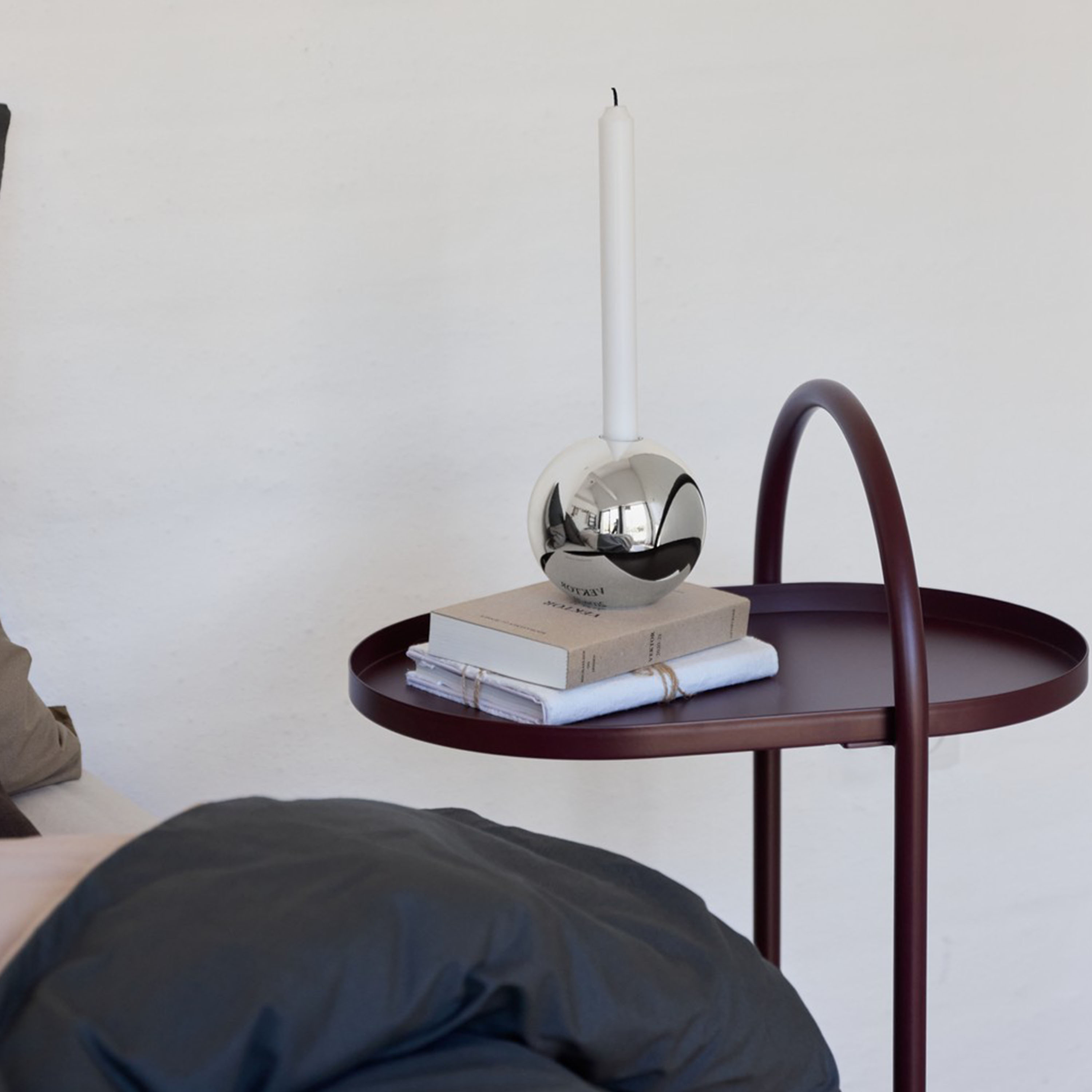 Mette Ditmer Moves Sidobord Wine 51x76