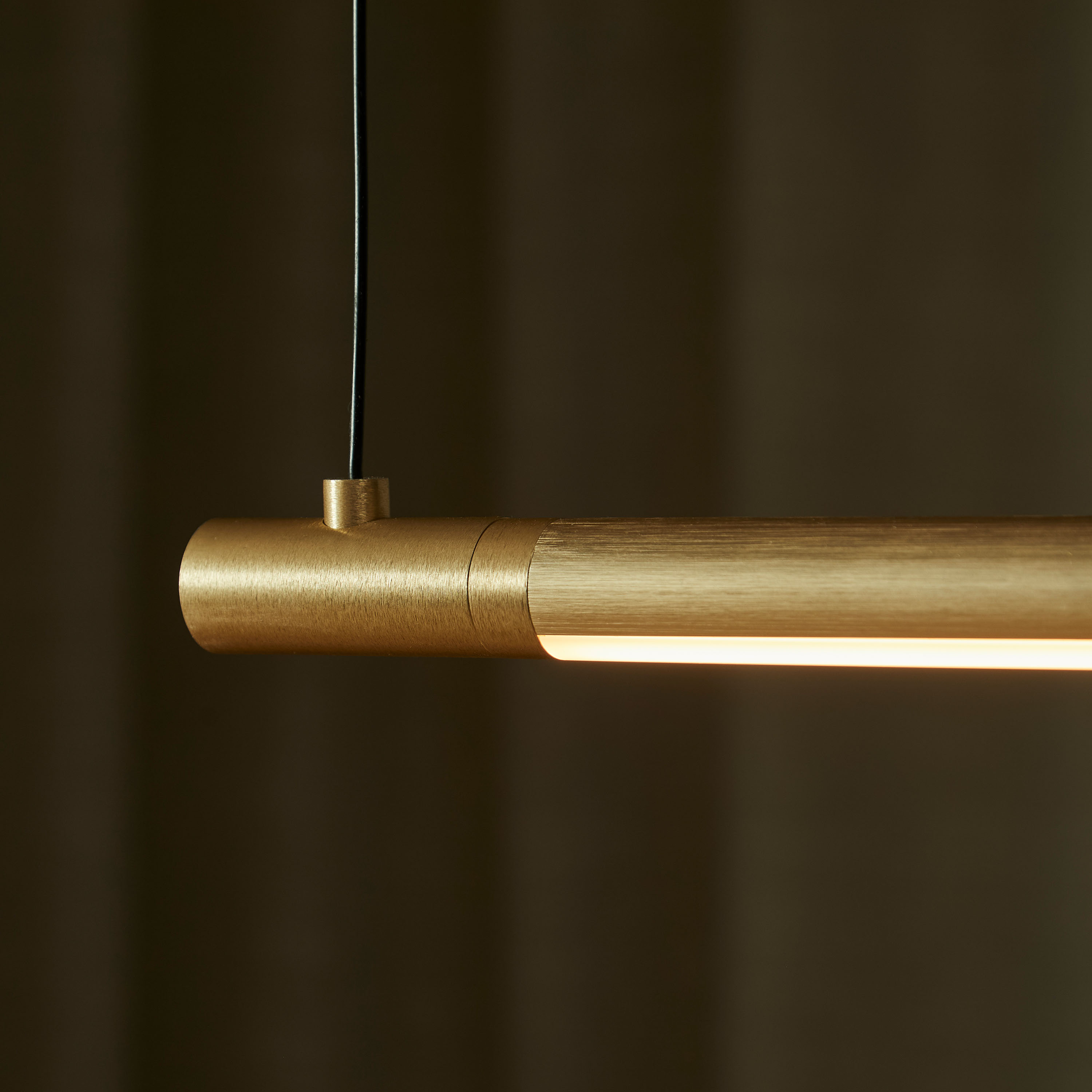 LOOM Design Straw Taklampa Gold 150cm