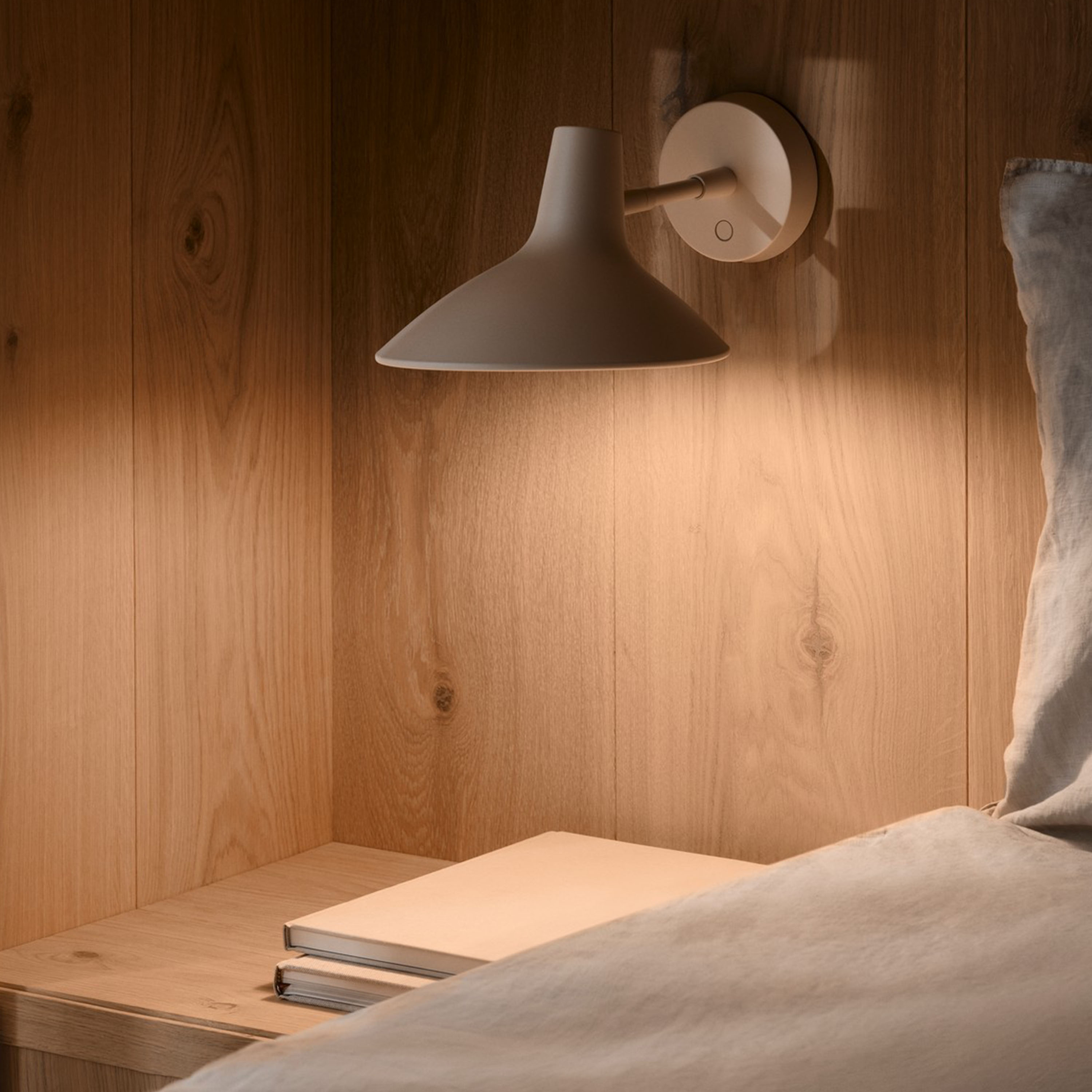 Design For The People Darci Short Vägglampa Sand 15cm