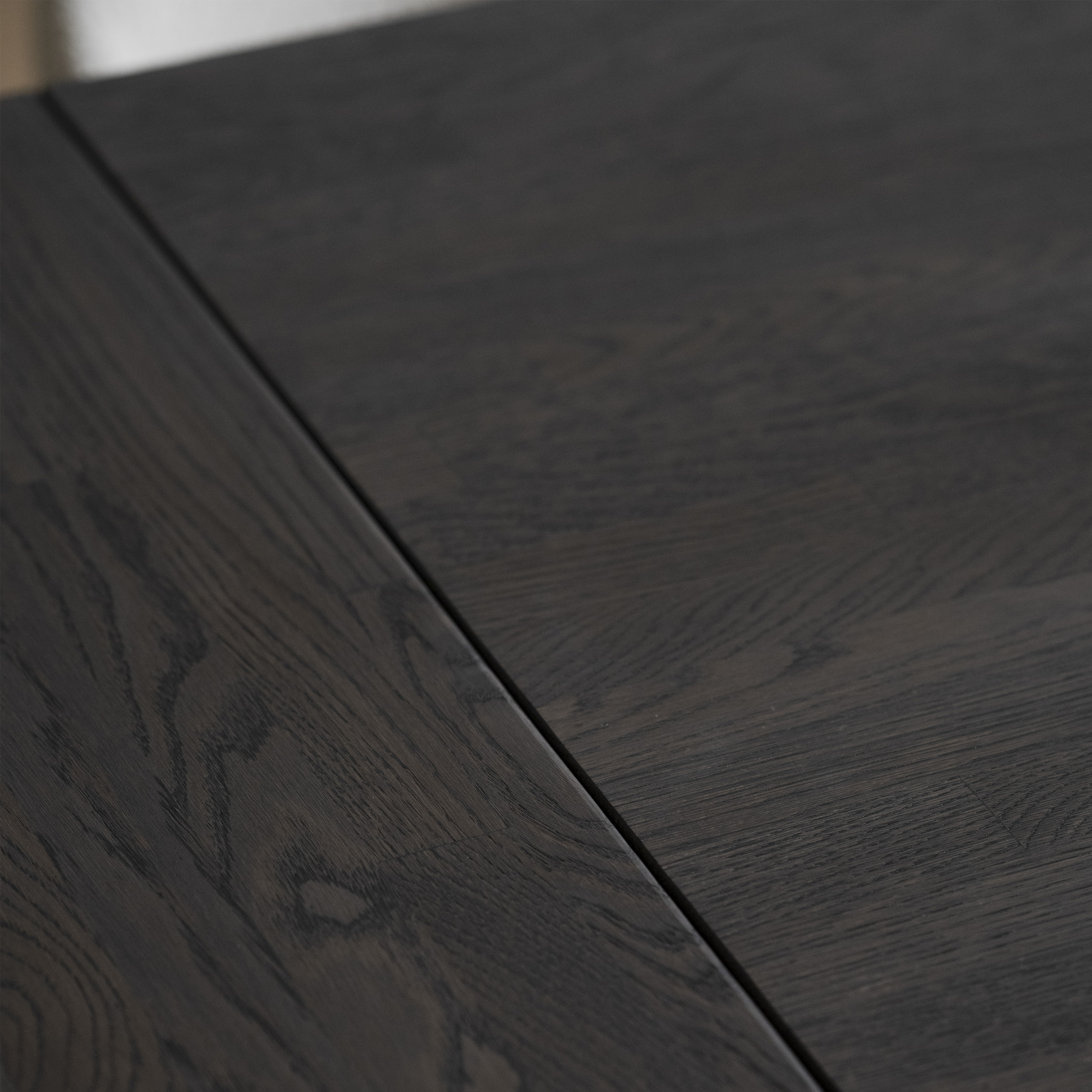 Rowico Home Filippa Klaffbord Mörkbrun Ek 120cm