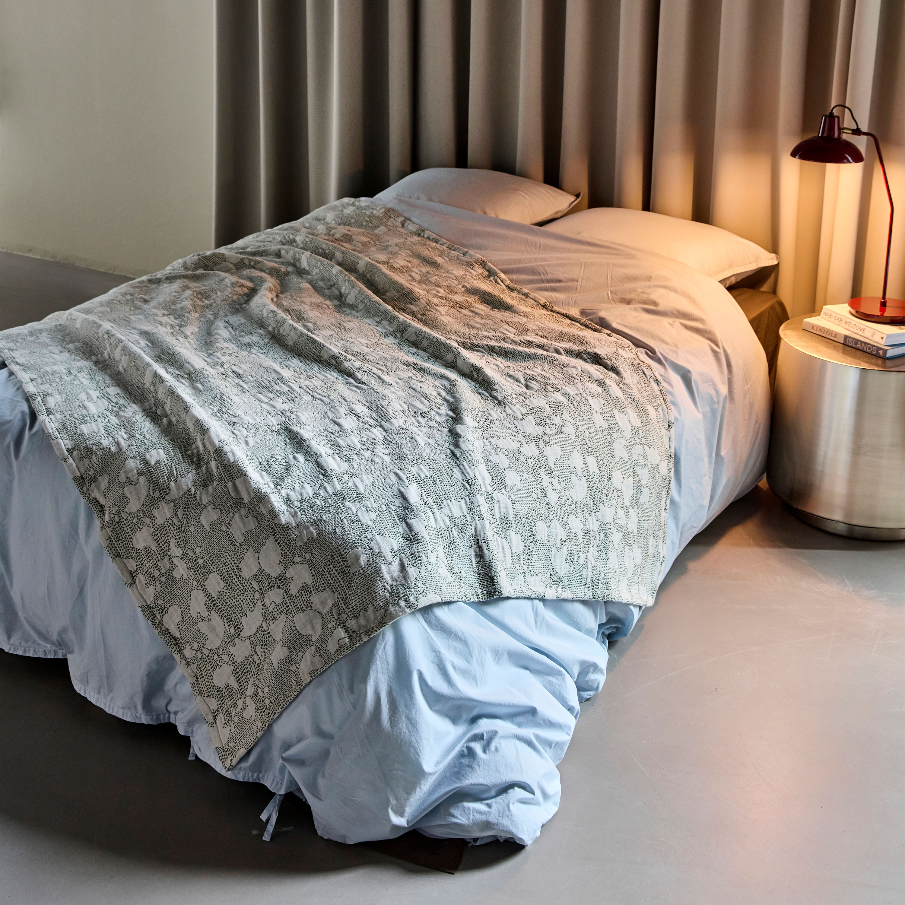 House Doctor Mori Päiväpeite Off‑White/Khaki 220x140