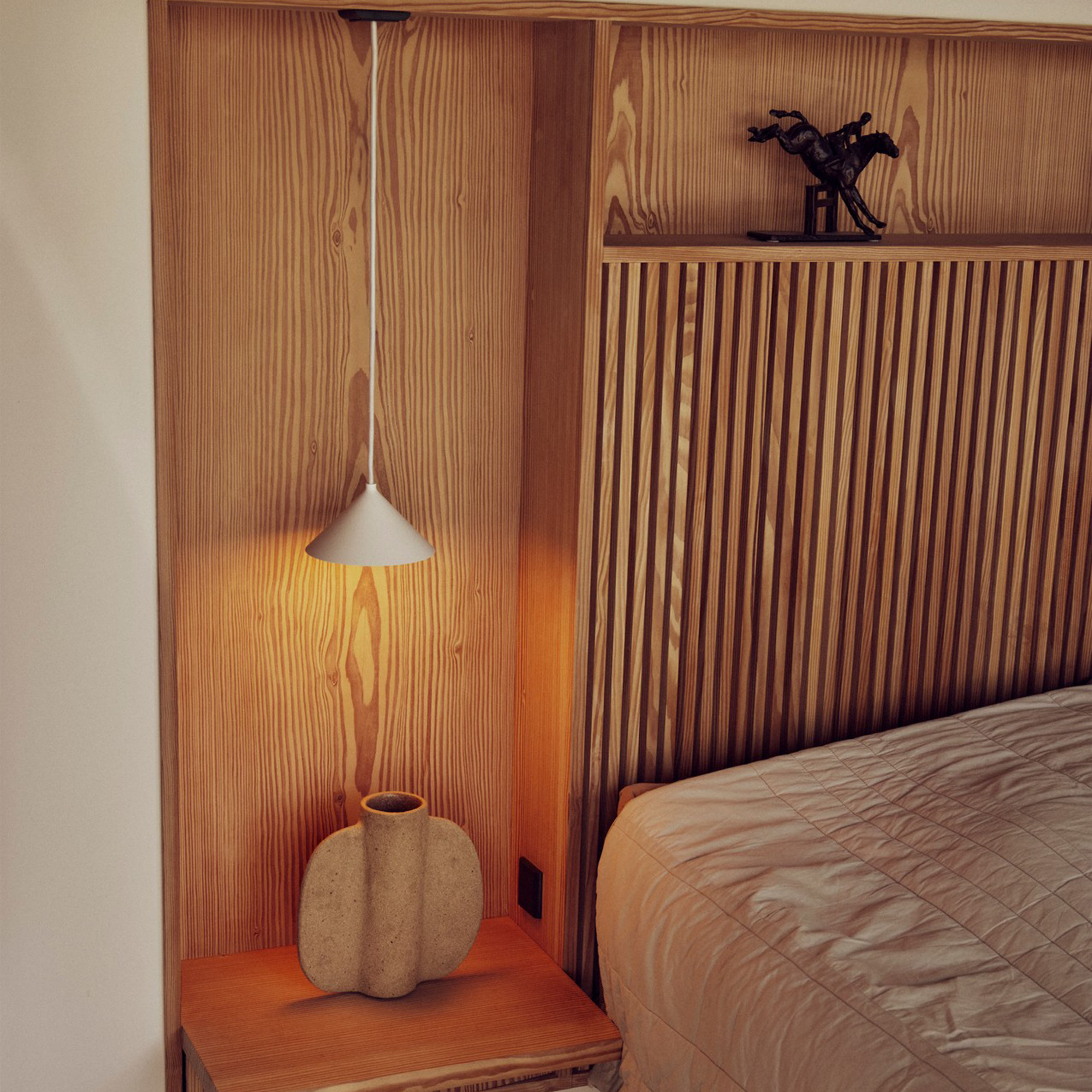 Frandsen Grasp Taklampa Matt White Ø15