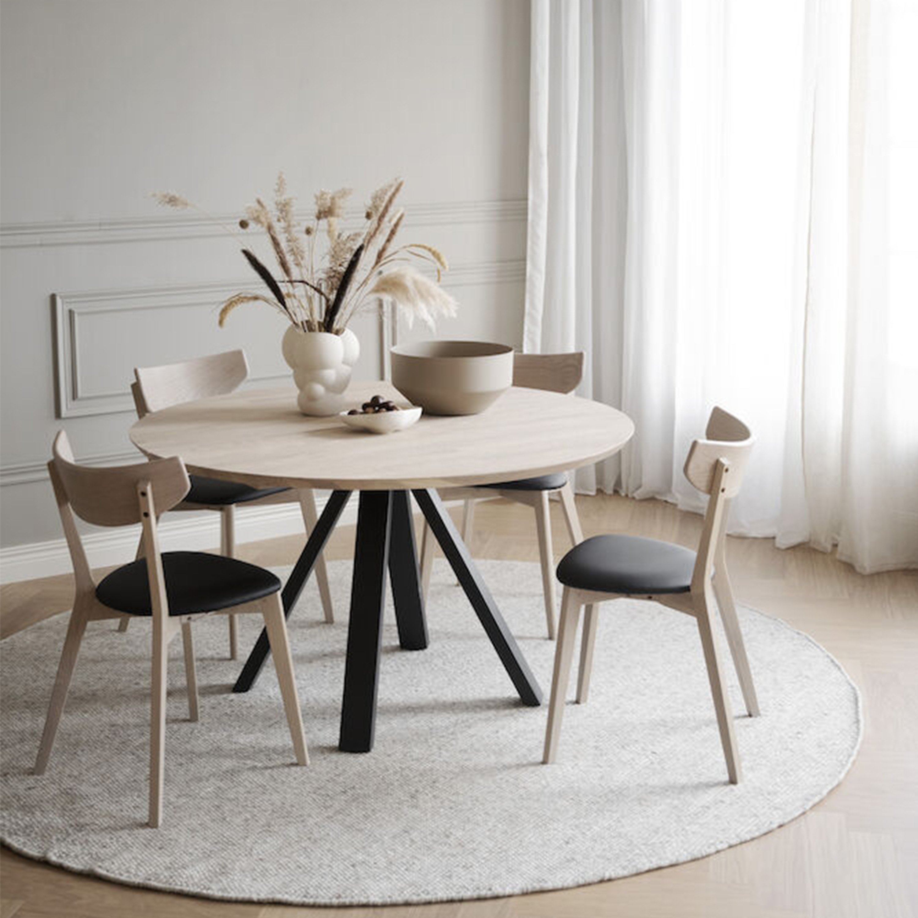 Rowico Home Carradale Matbord Vitpigmenterad/Svart Ø130