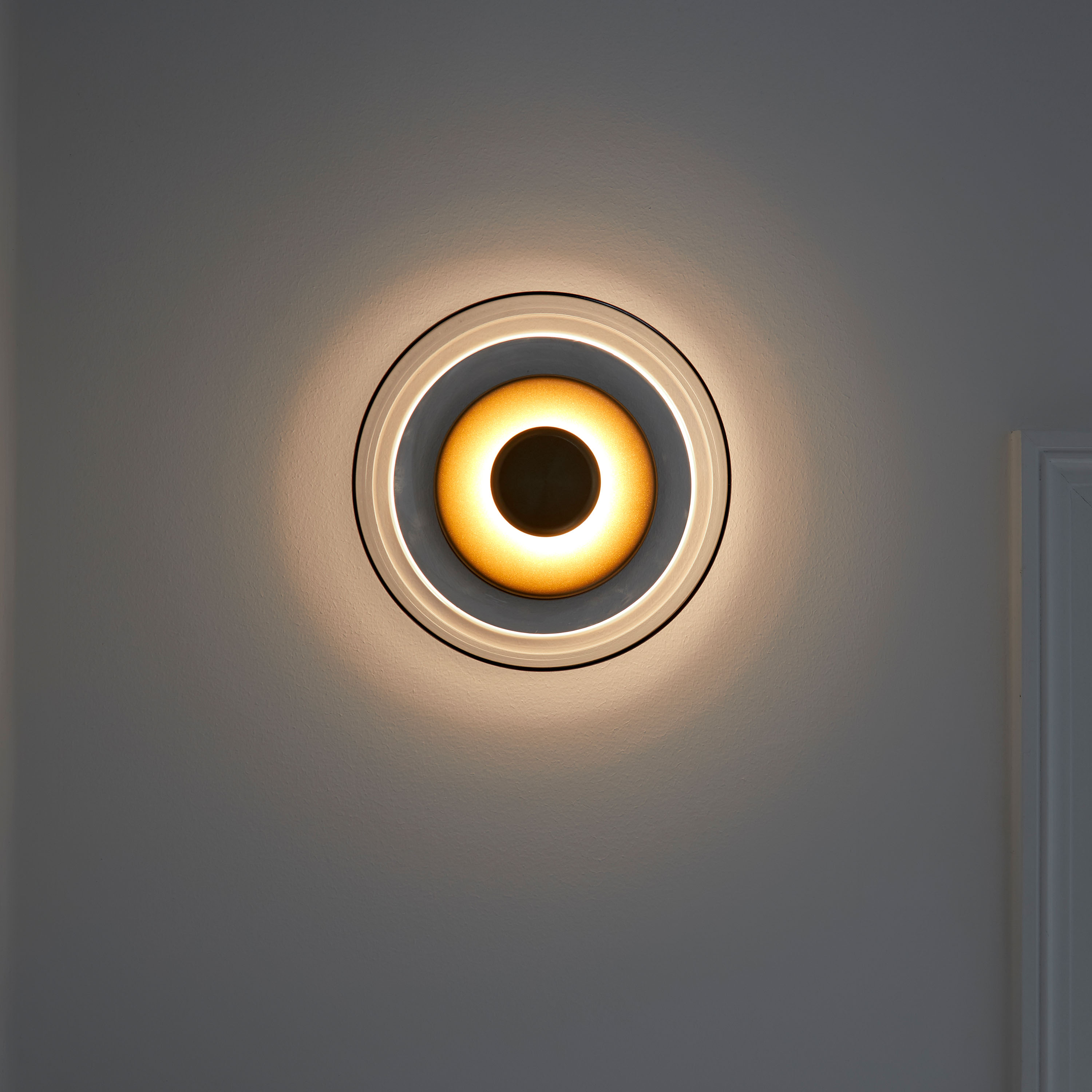 Nuura Blossi Vägglampa Nordic Gold/Clear Ø23