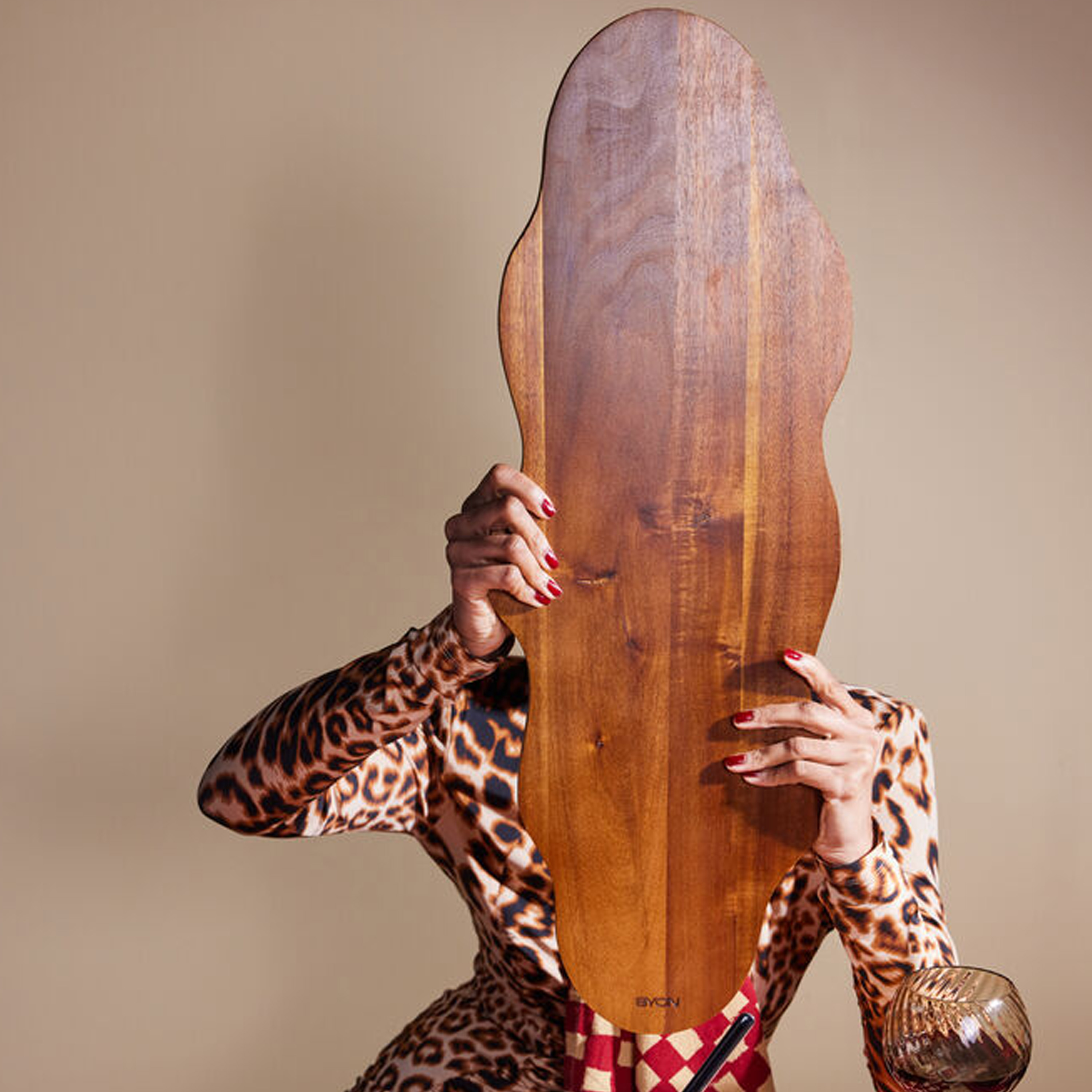 Byon Flowy Tablett Akazie L