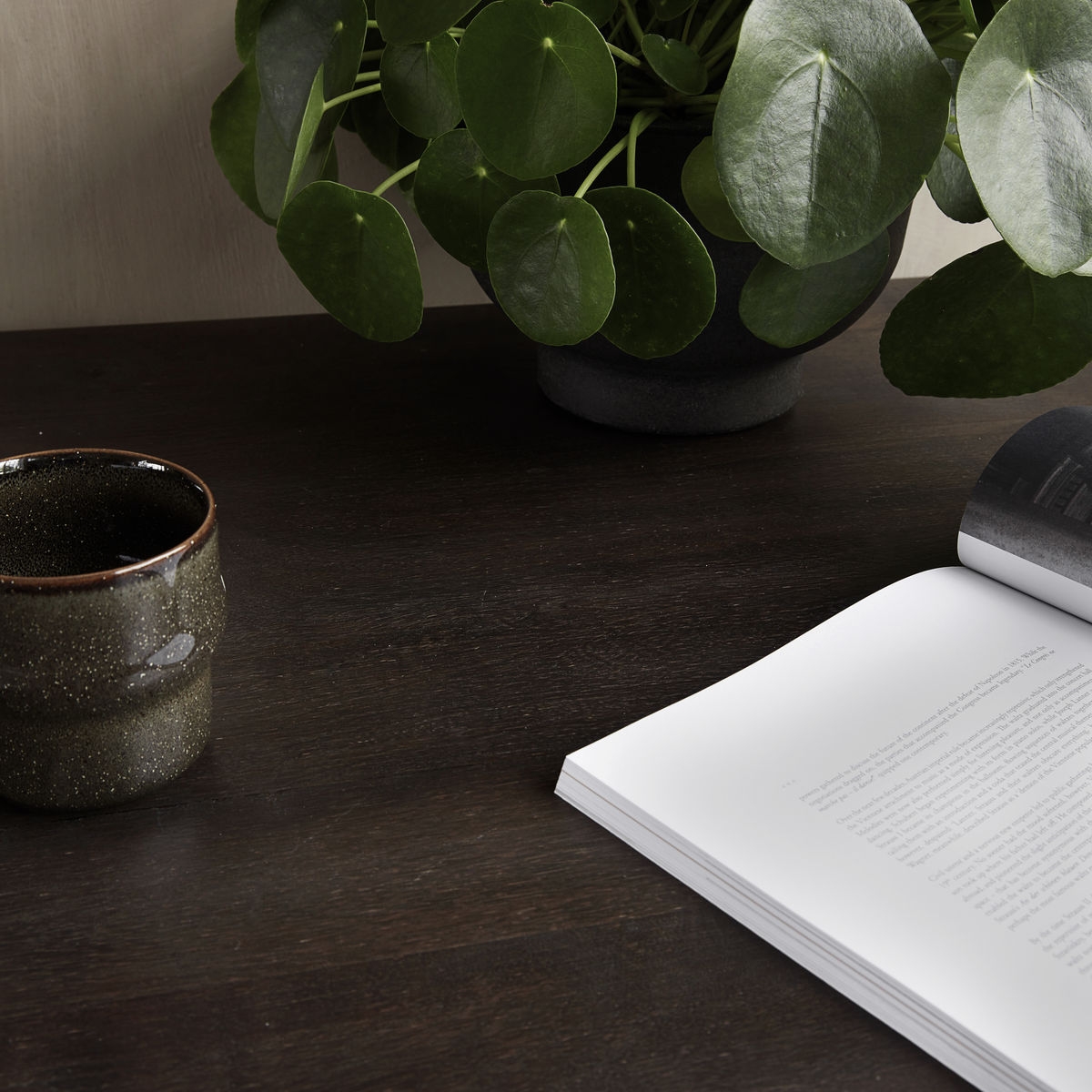 House Doctor Club Spisebord Mørkt 70cm