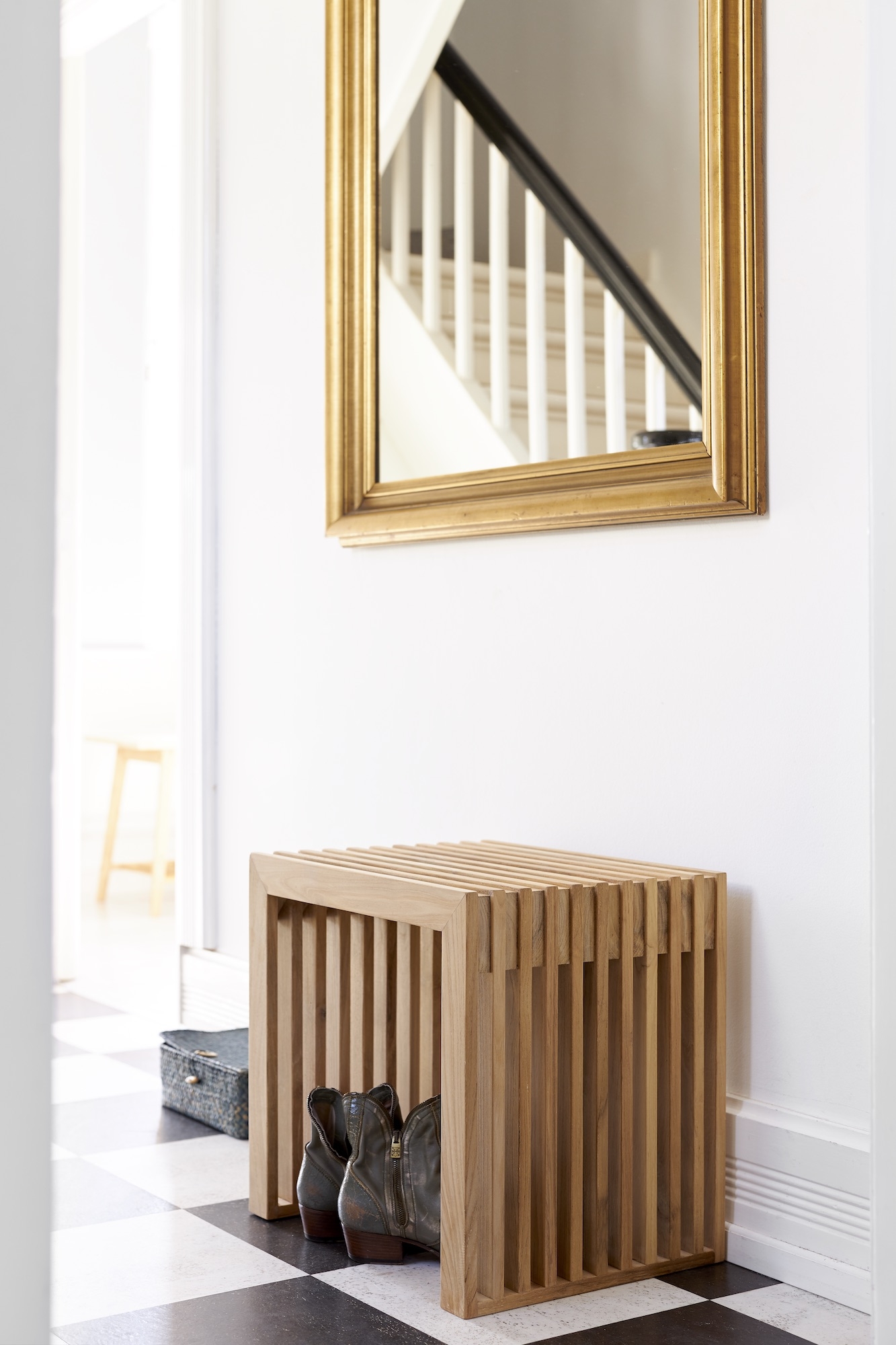 Cinas Rib Sidobord Teak 45cm