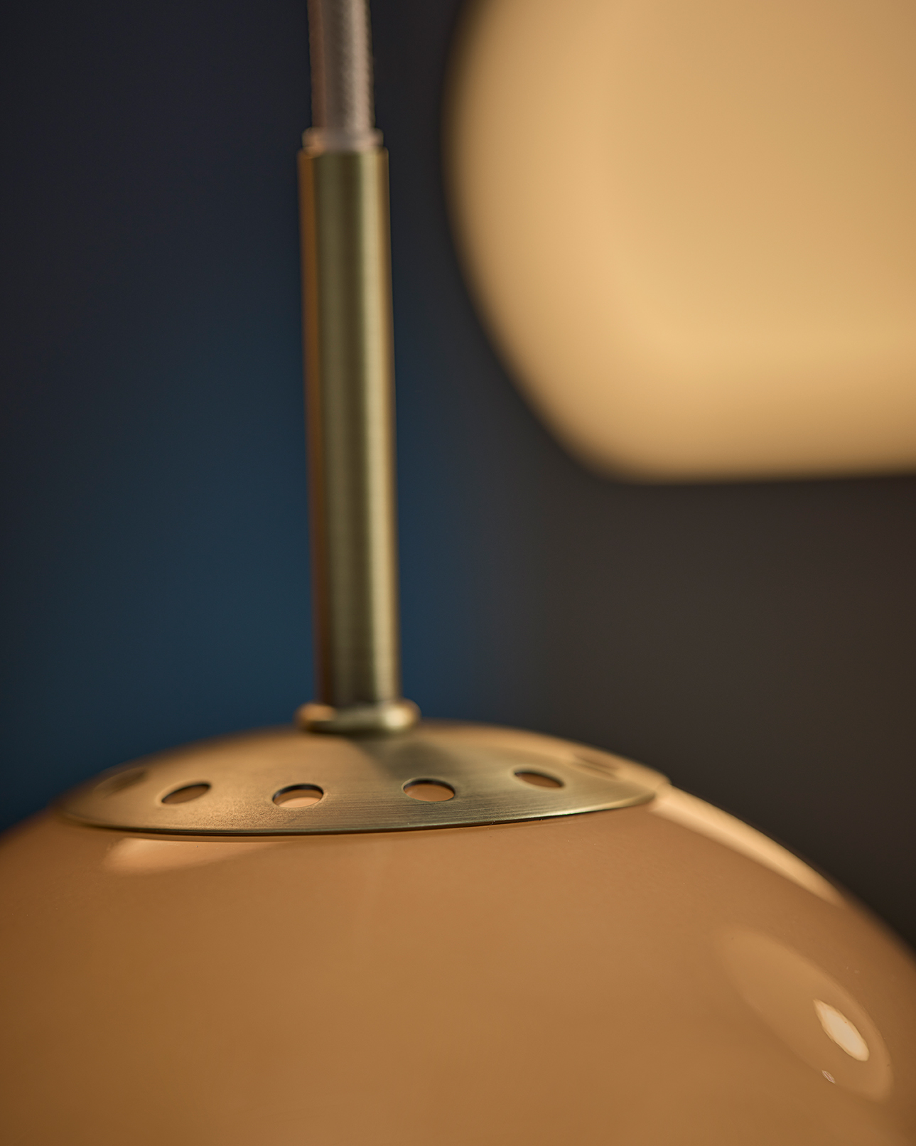 Frandsen Ball Glas Pendelleuchte Bernstein Ø18