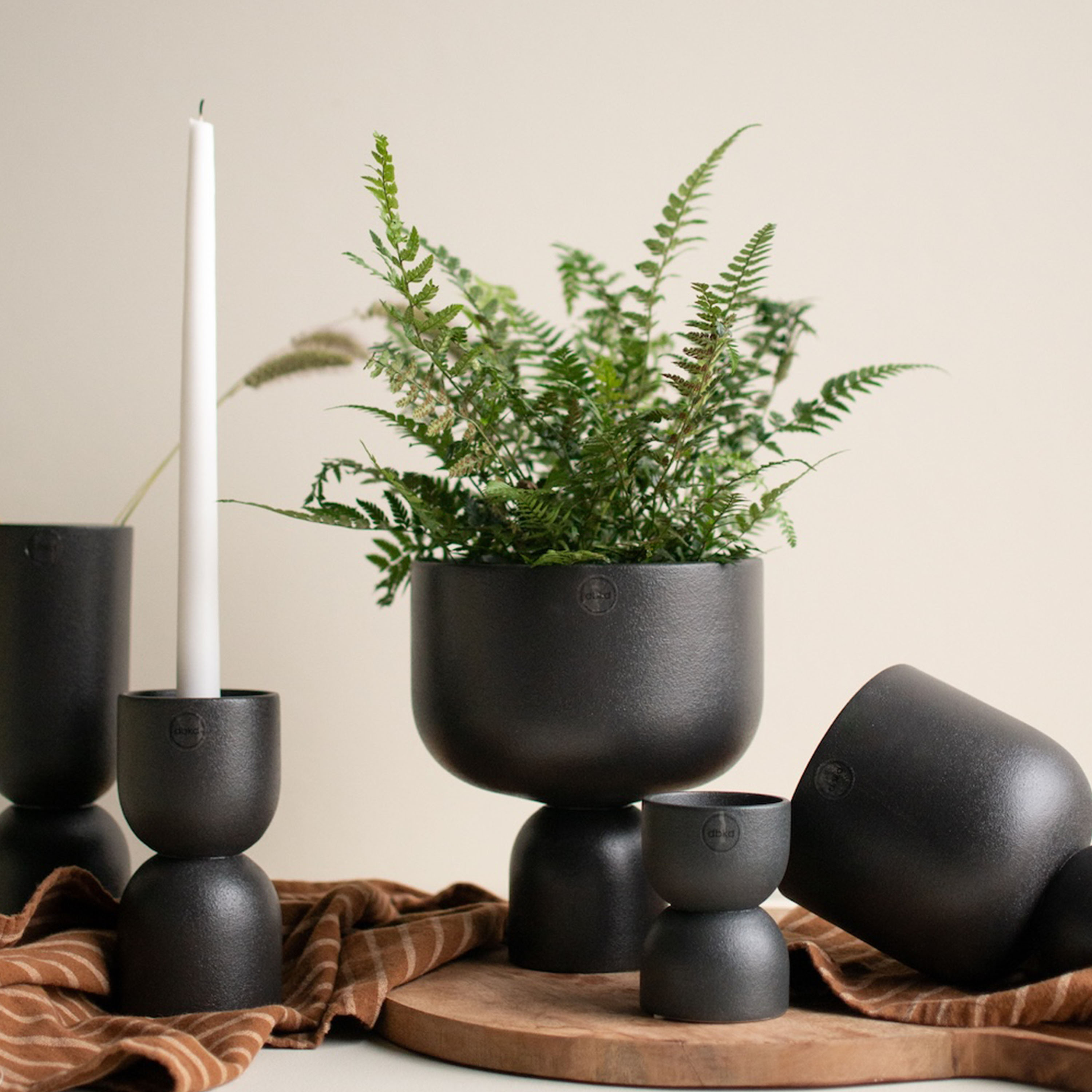 DBKD Post Kruka Cast Iron Large