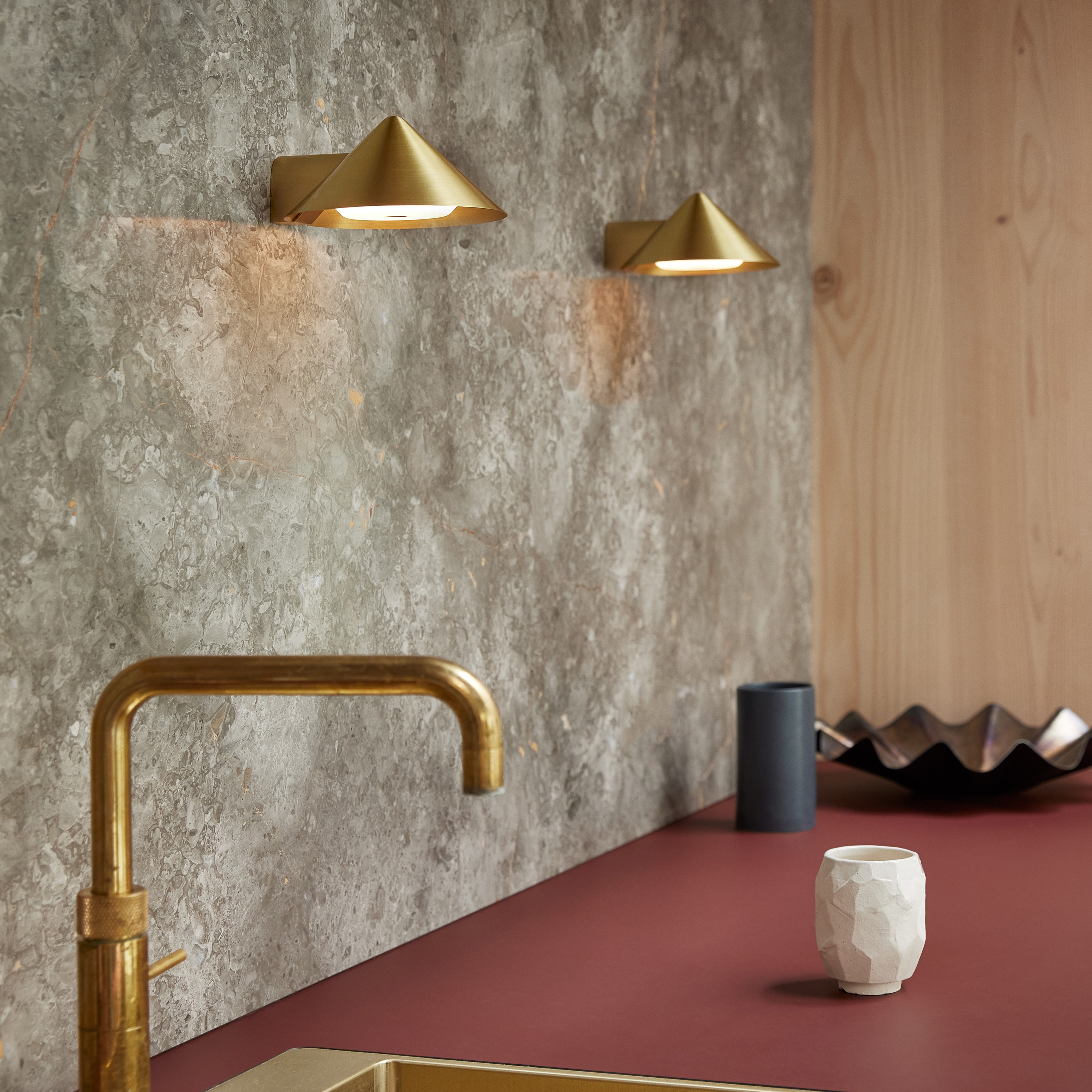 Frandsen Grasp Vägglampa Solid Brass