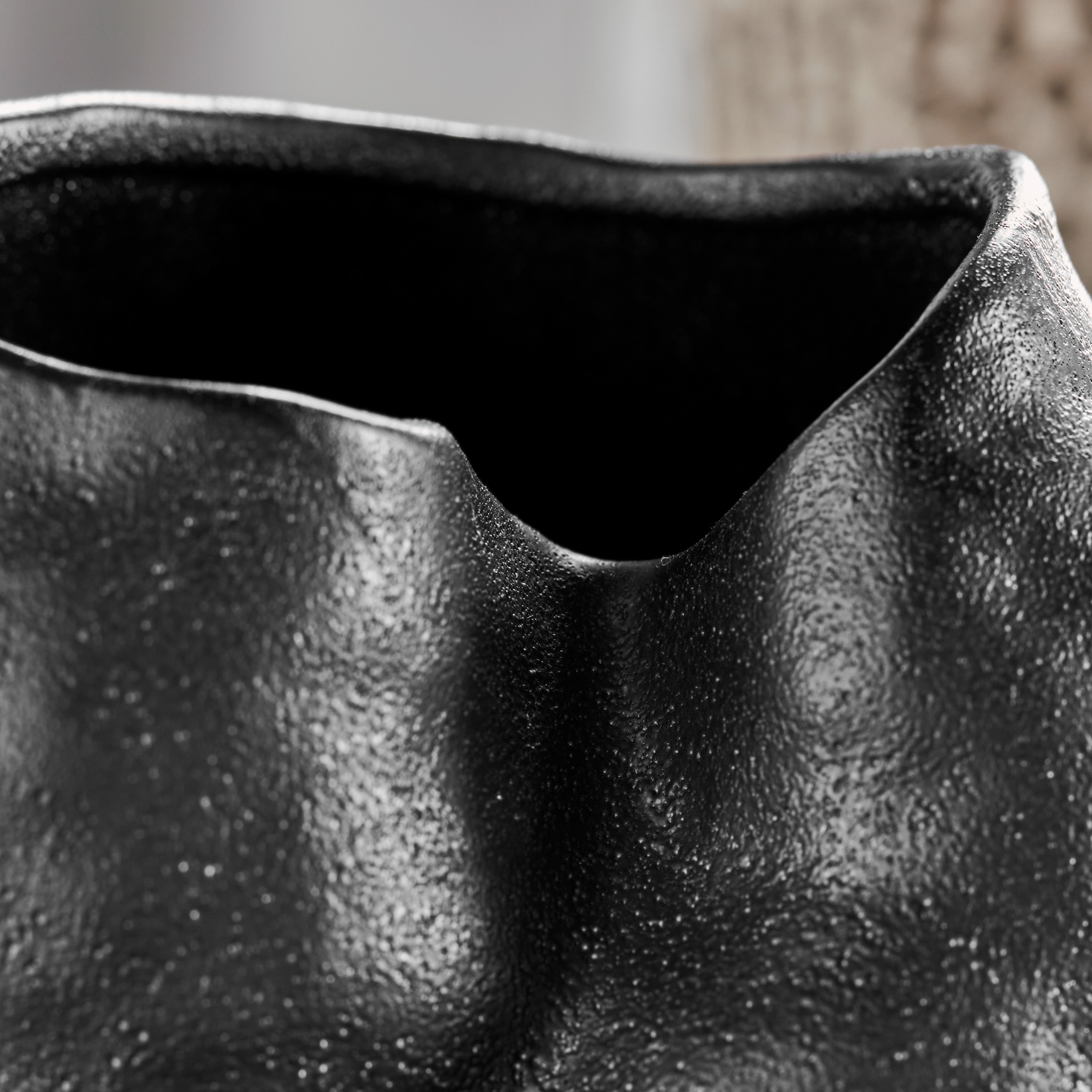 House Doctor Fomu Vas Musta 20cm