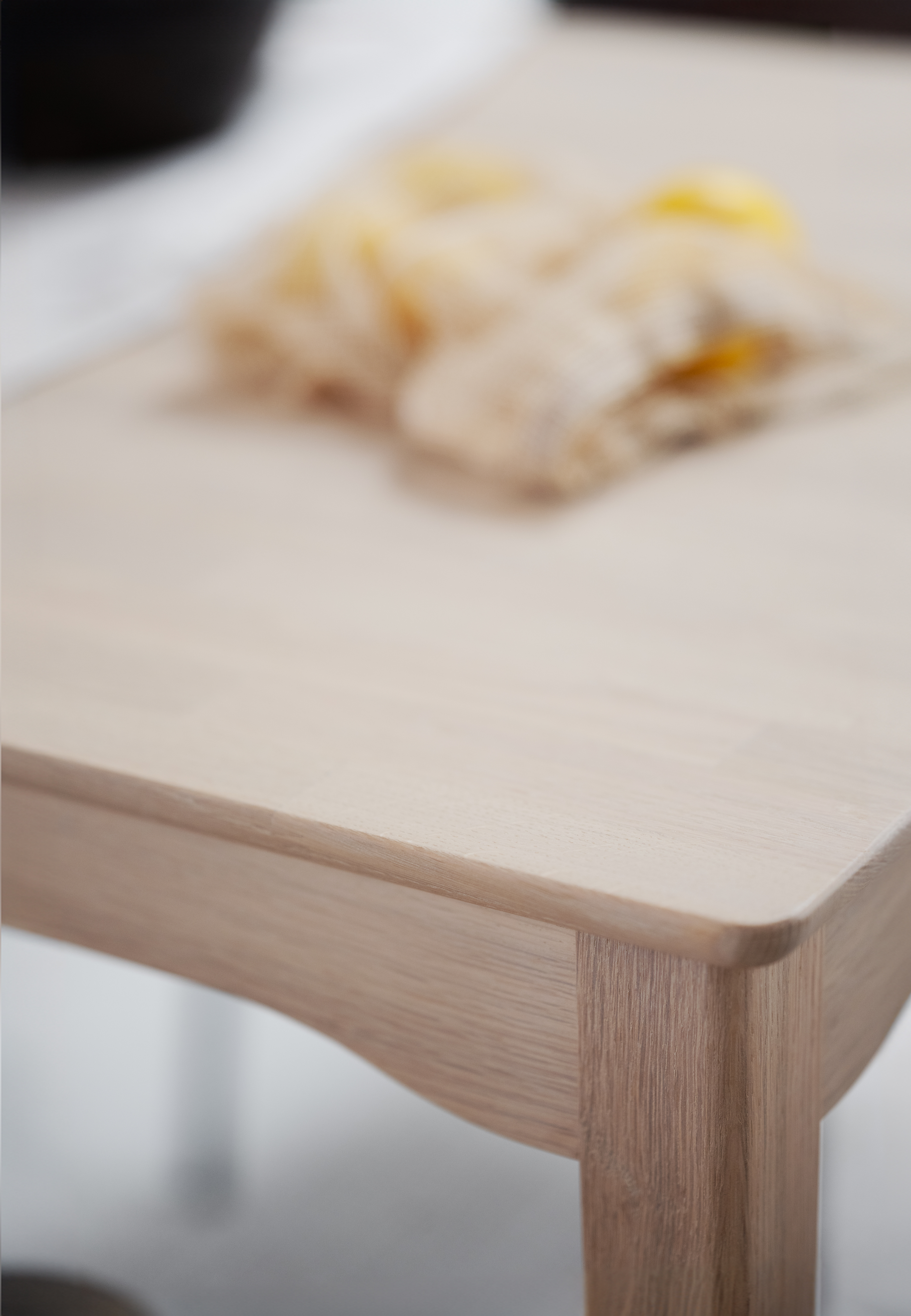 Rowico Home Markham Esstisch Weißpigmentiert 180cm