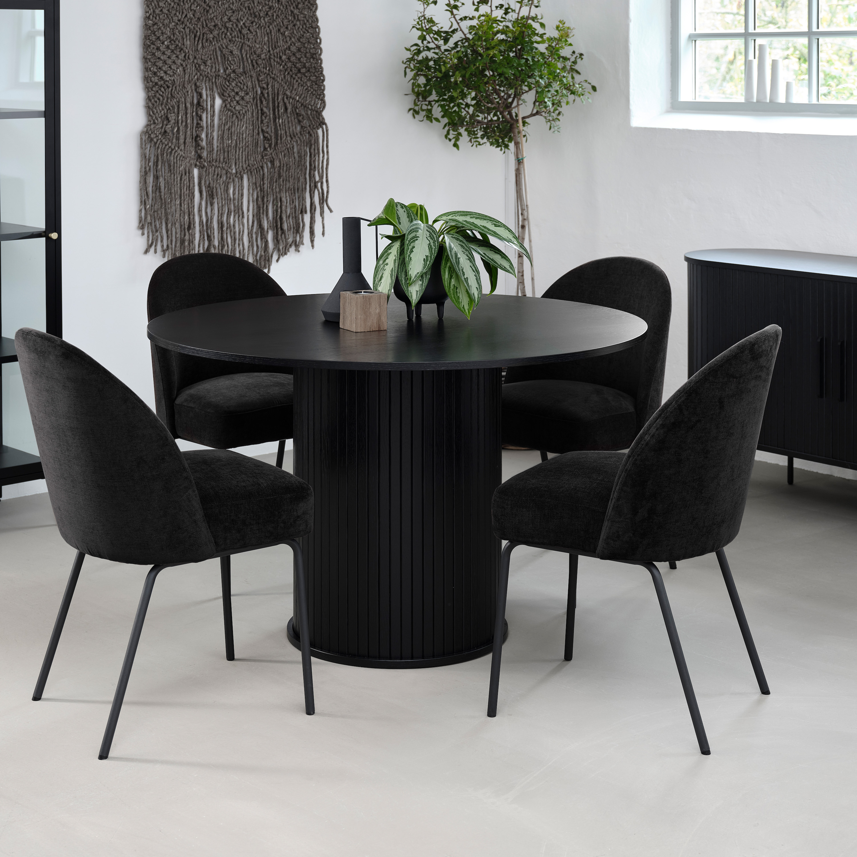 Nordic Home Dara Matbord Ek Black Ø120